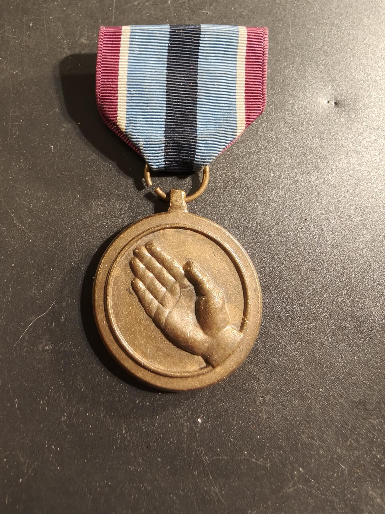 老王徽章第174期 美国武装力量人道主义服务奖章