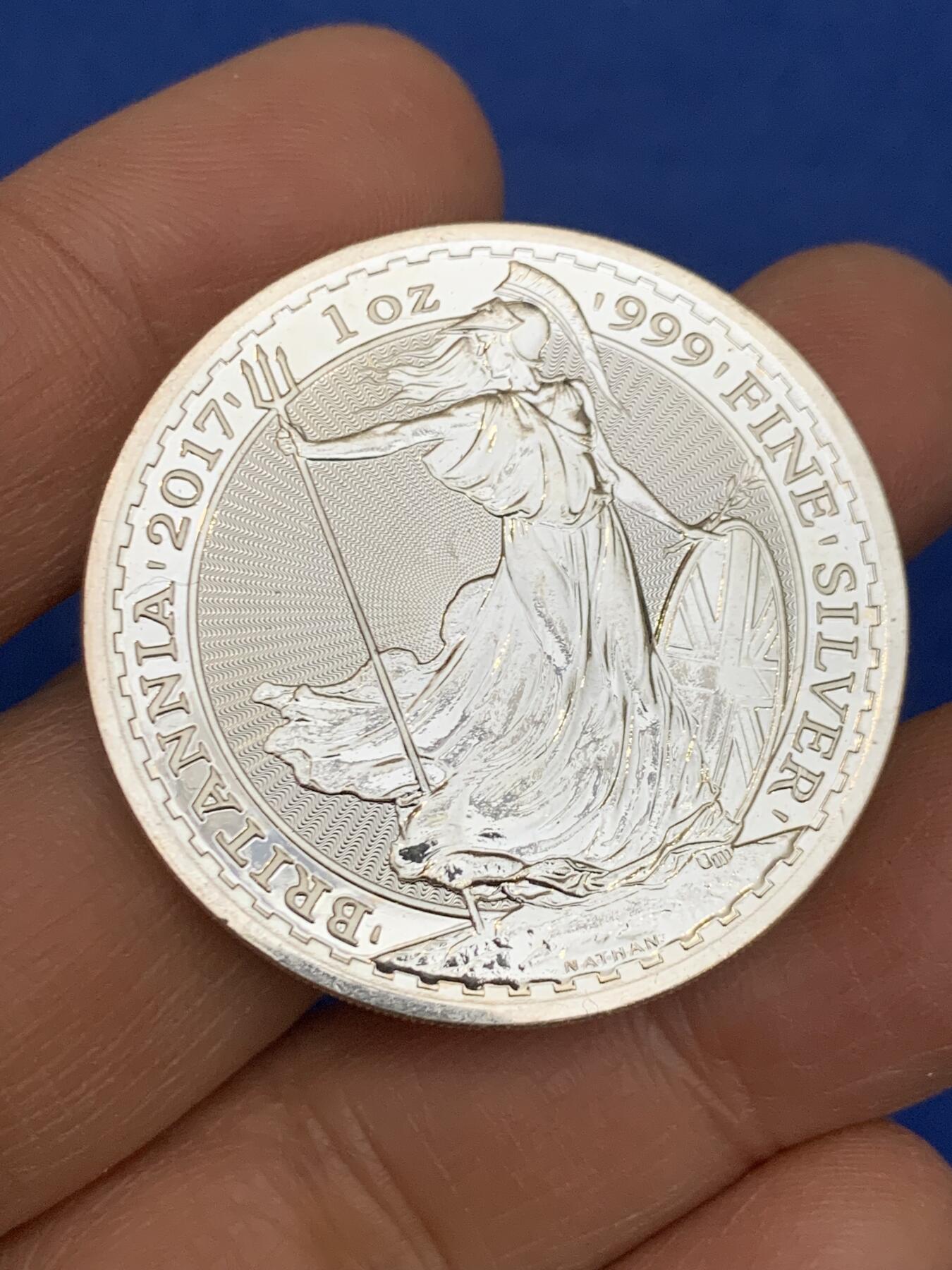 《竞宝斋》第454场 周日，周一 2场连拍 （全场包邮，欢迎送拍） 2017年英国不列颠尼亚女神一盎司投资银币 好品