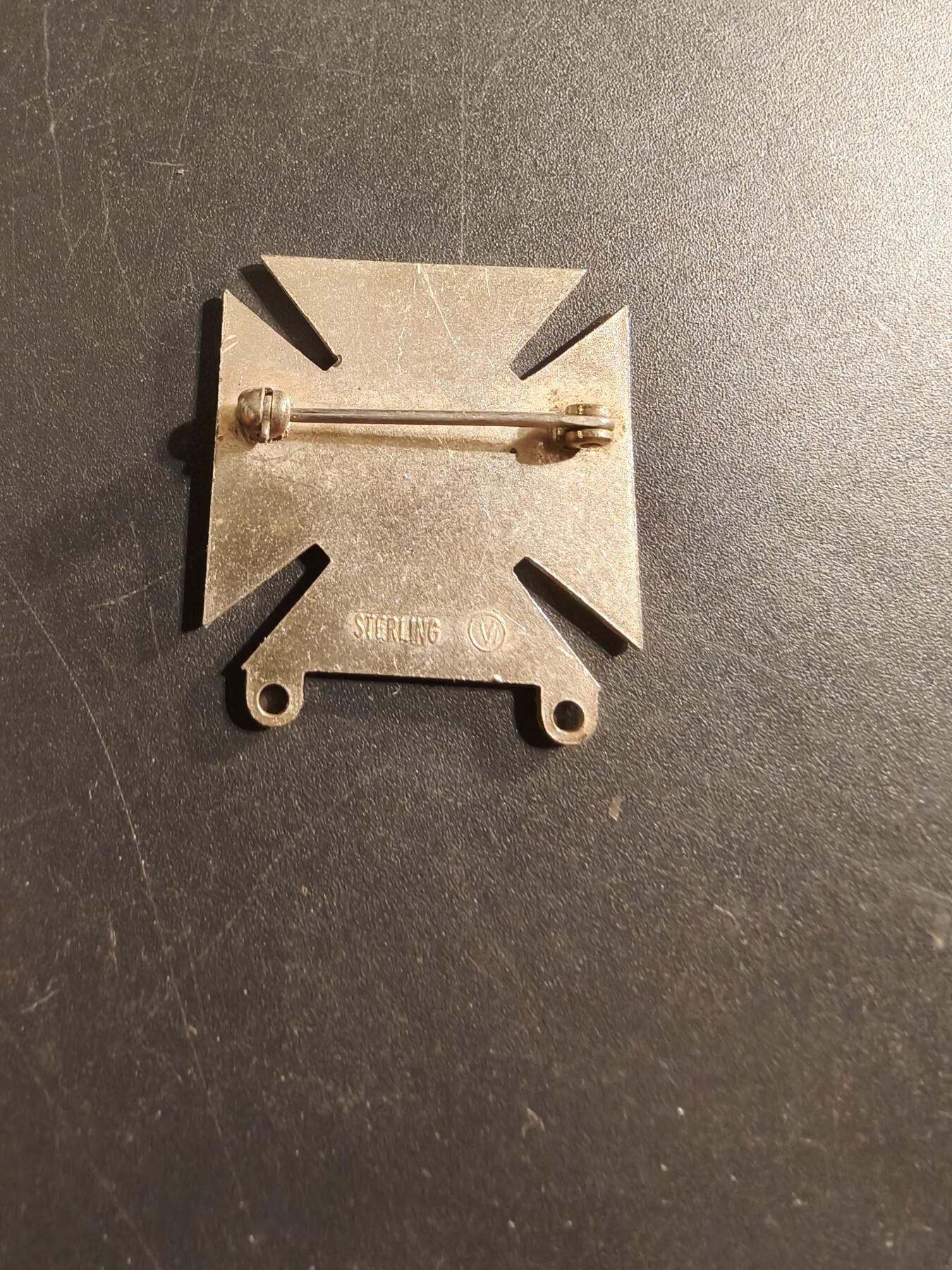 老王徽章第174期 美国陆军神射手技能章   二战时期横针版   925银  7.6g