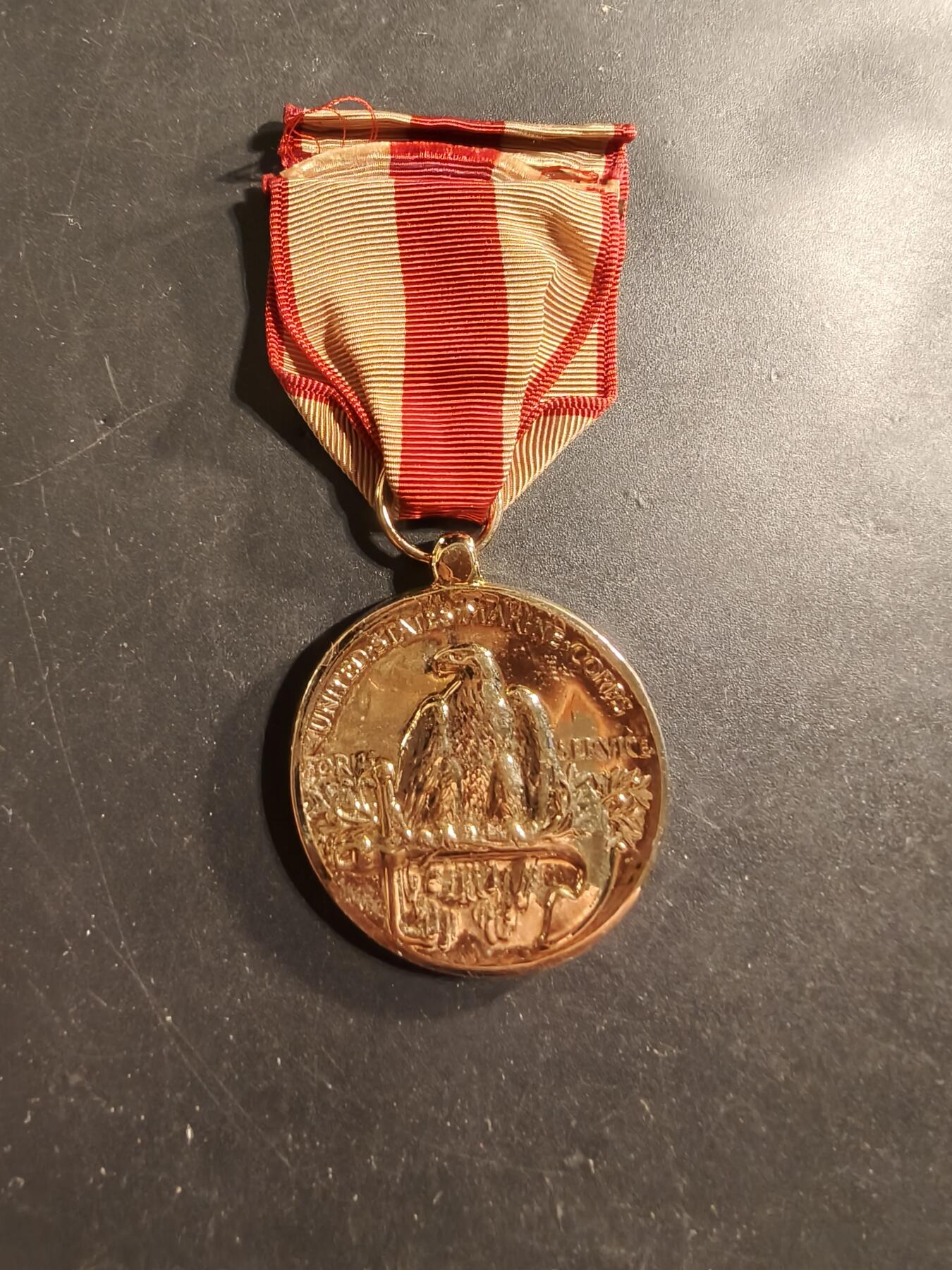 老王徽章第174期 美国海军陆战队远征奖章    现役电镀版本