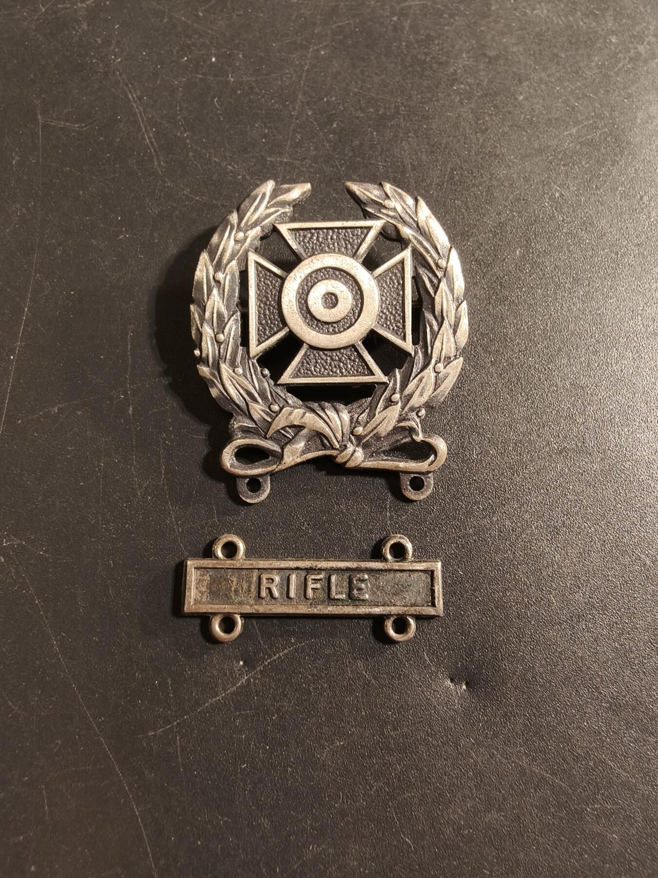 老王徽章第174期 美国陆军神射手技能章   二战时期横针版   925银   步枪勋条   10.9g