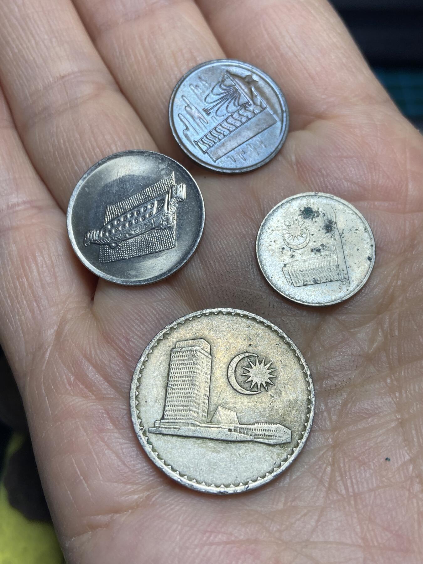 2026年第三场(总第一百七十二场）外国好品散币场(免佣金) 好品散币4枚：新加坡🇸🇬1969年1分，马来西亚🇲🇾1992年10仙，1973年5仙，1968年20仙