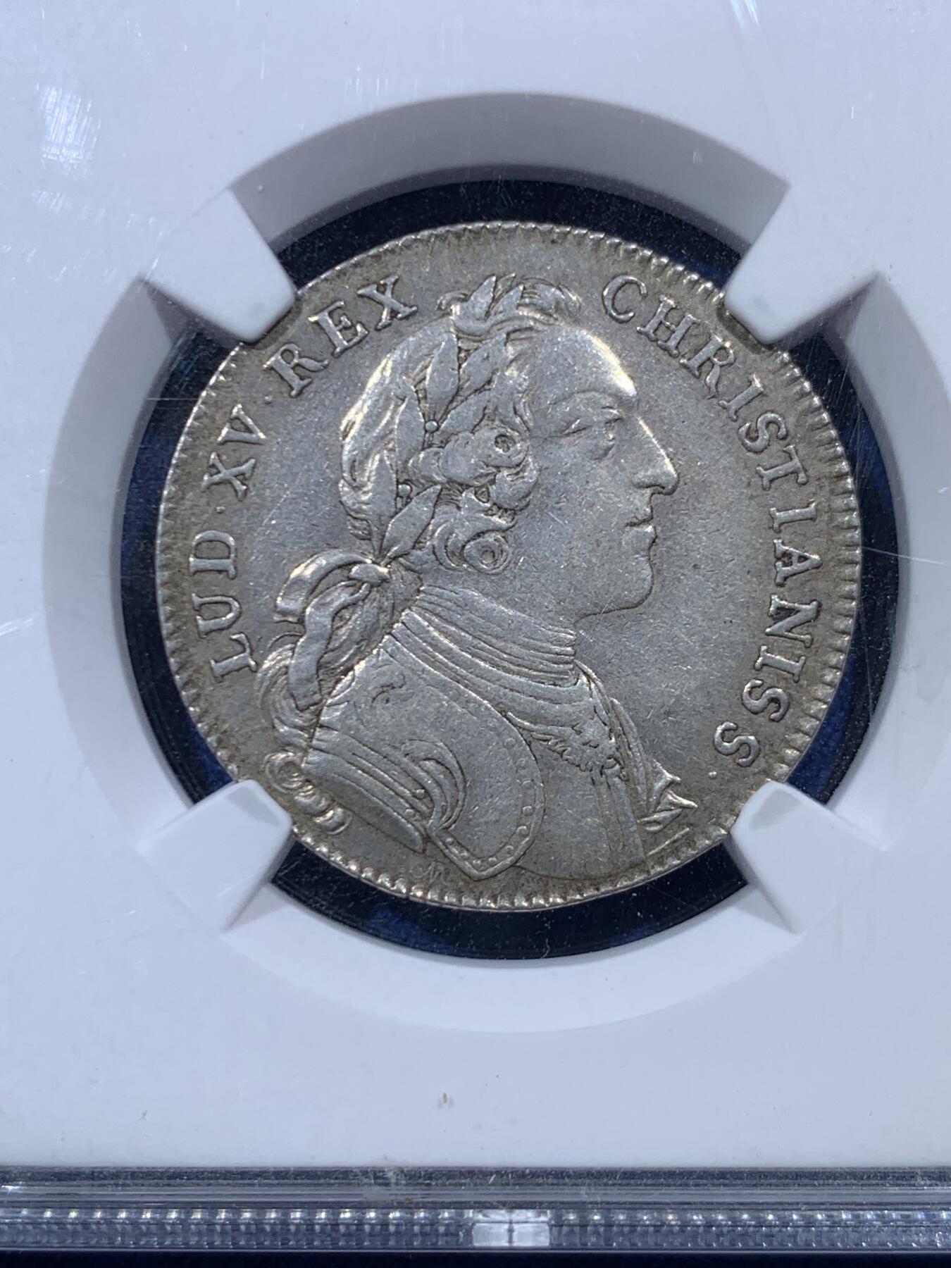 《竞宝斋》第454场 周日，周一 2场连拍 （全场包邮，欢迎送拍） 中乾评级 法国路易十五青年像圆形代用银币