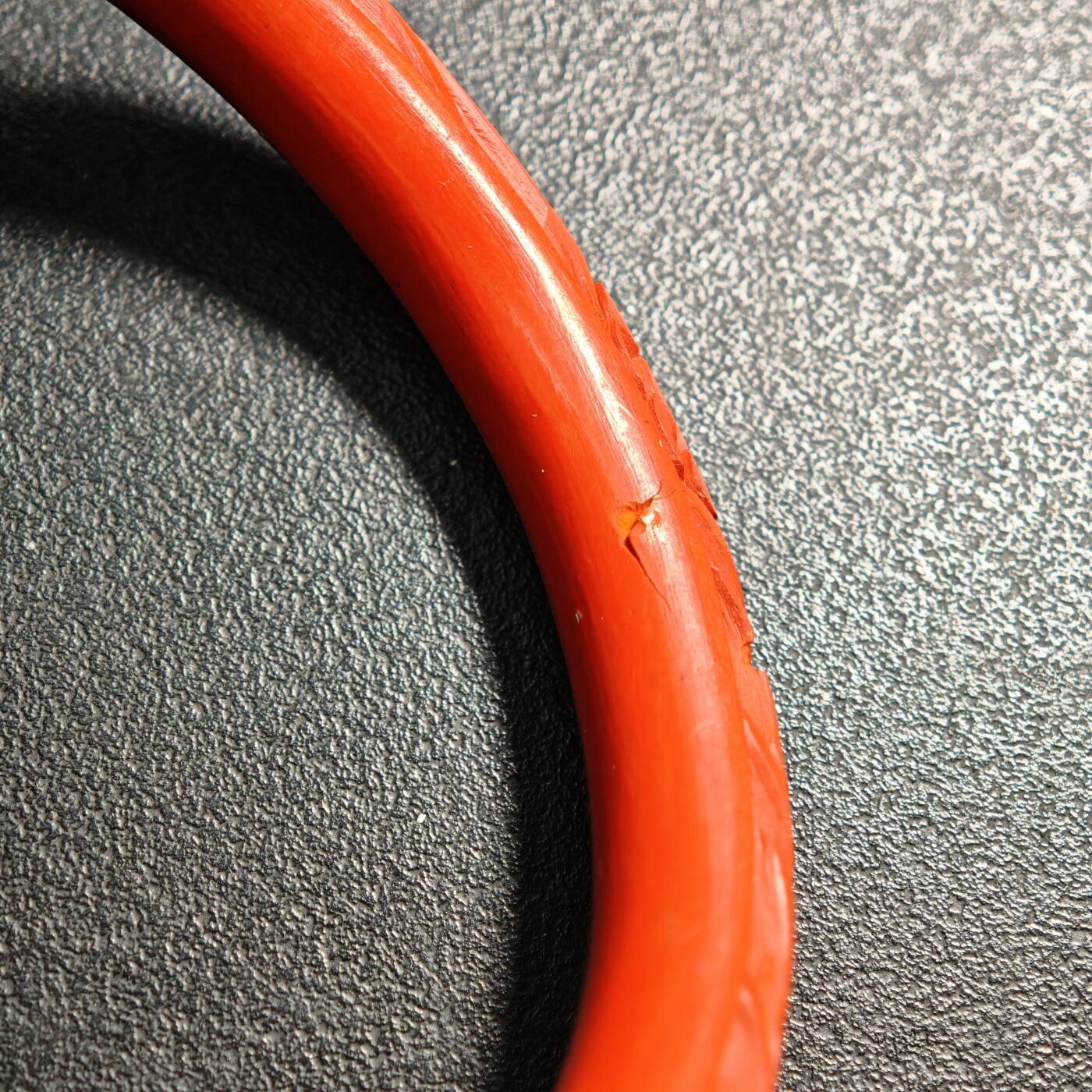 【德藏】世界币章拍卖第160期 漆器手镯 有一处瑕疵 外径约：88mm；内径约：71.5mm；粗约：8.8mm；重约：25.8g