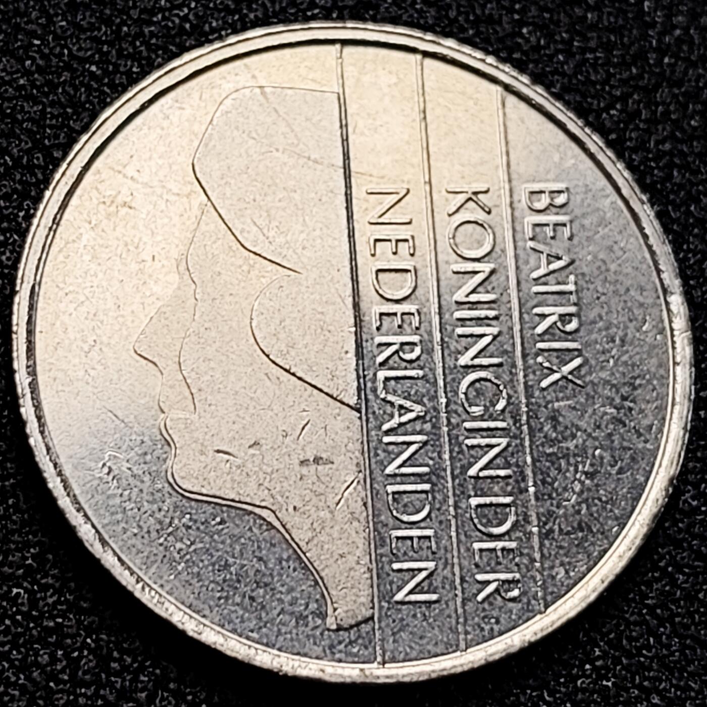 泉币菌-第163场-新年第六场 精品福利场 原光美品 荷兰1盾 贝娅特丽克丝女王 锤钻暗记 镍币 25mm  