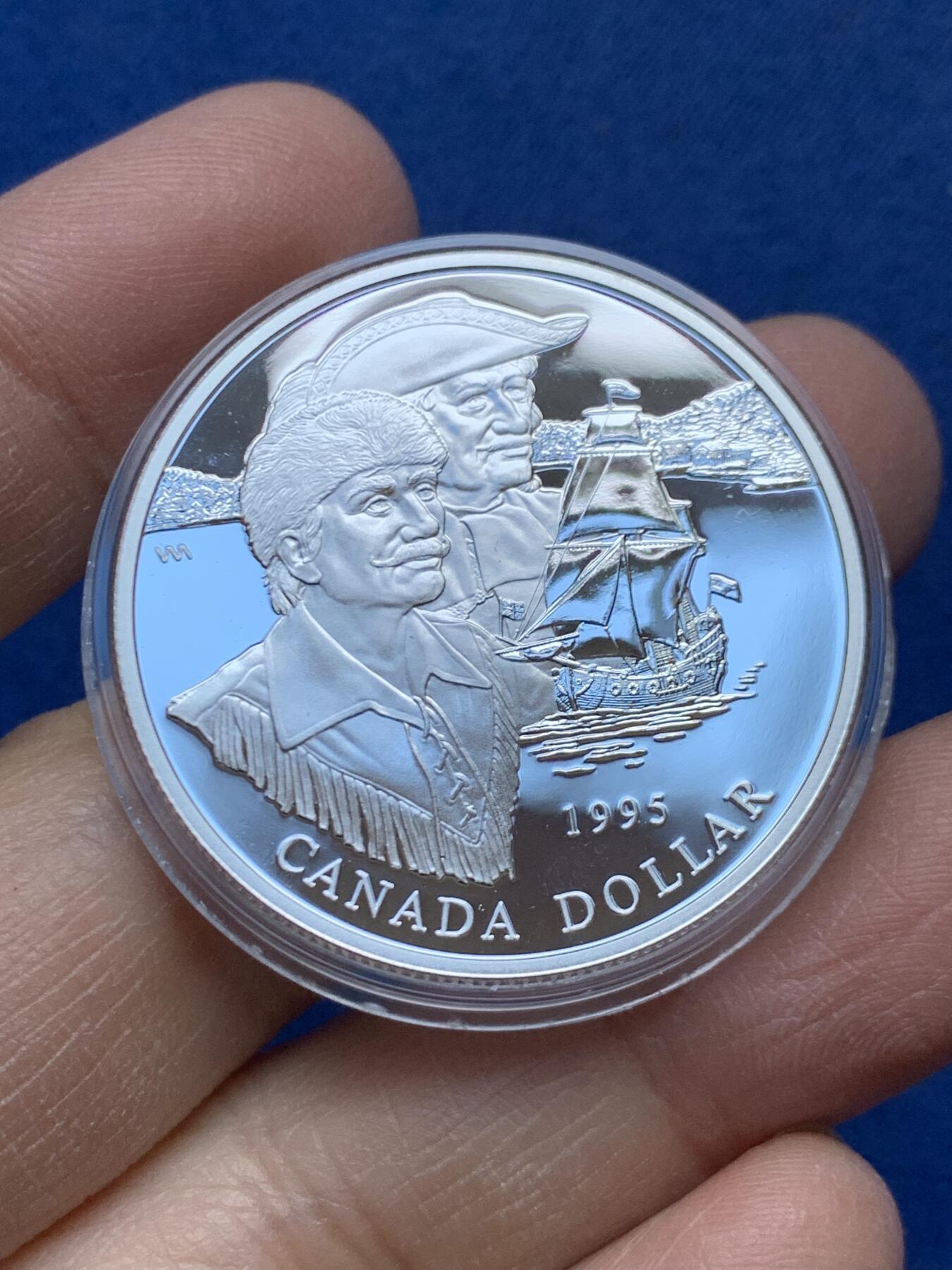 《竞宝斋》第454场 周日，周一 2场连拍 （全场包邮，欢迎送拍） 加拿大1995年哈德逊湾公司成立325周年纪念银币 925银 25.1克