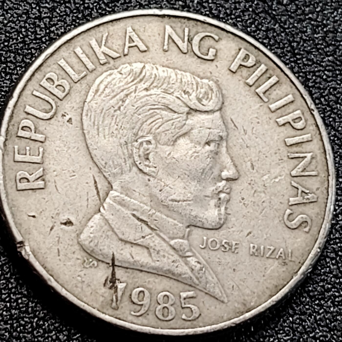 泉币菌-第162场- 新年第五场 精品福利场 公牛 菲律宾1比索硬币 直径29MM 