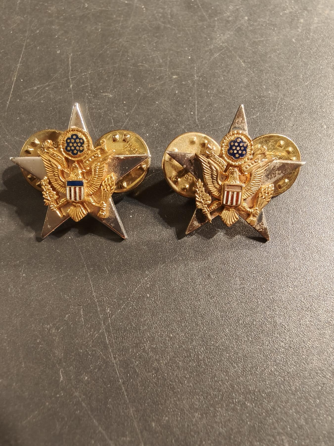 老王徽章第174期 美国陆军参谋部军官领章一组     50年代版本    925银质珐琅    10g