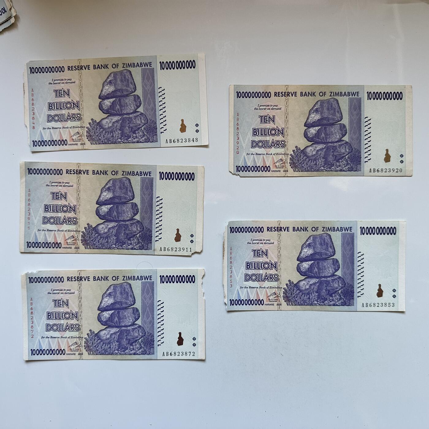 🌹外币初藏🌹🐯2026年第3场  每周二四六晚8️⃣点 接代拍 全新津巴布韦100亿纸币5张 10个0 边角有缺—6