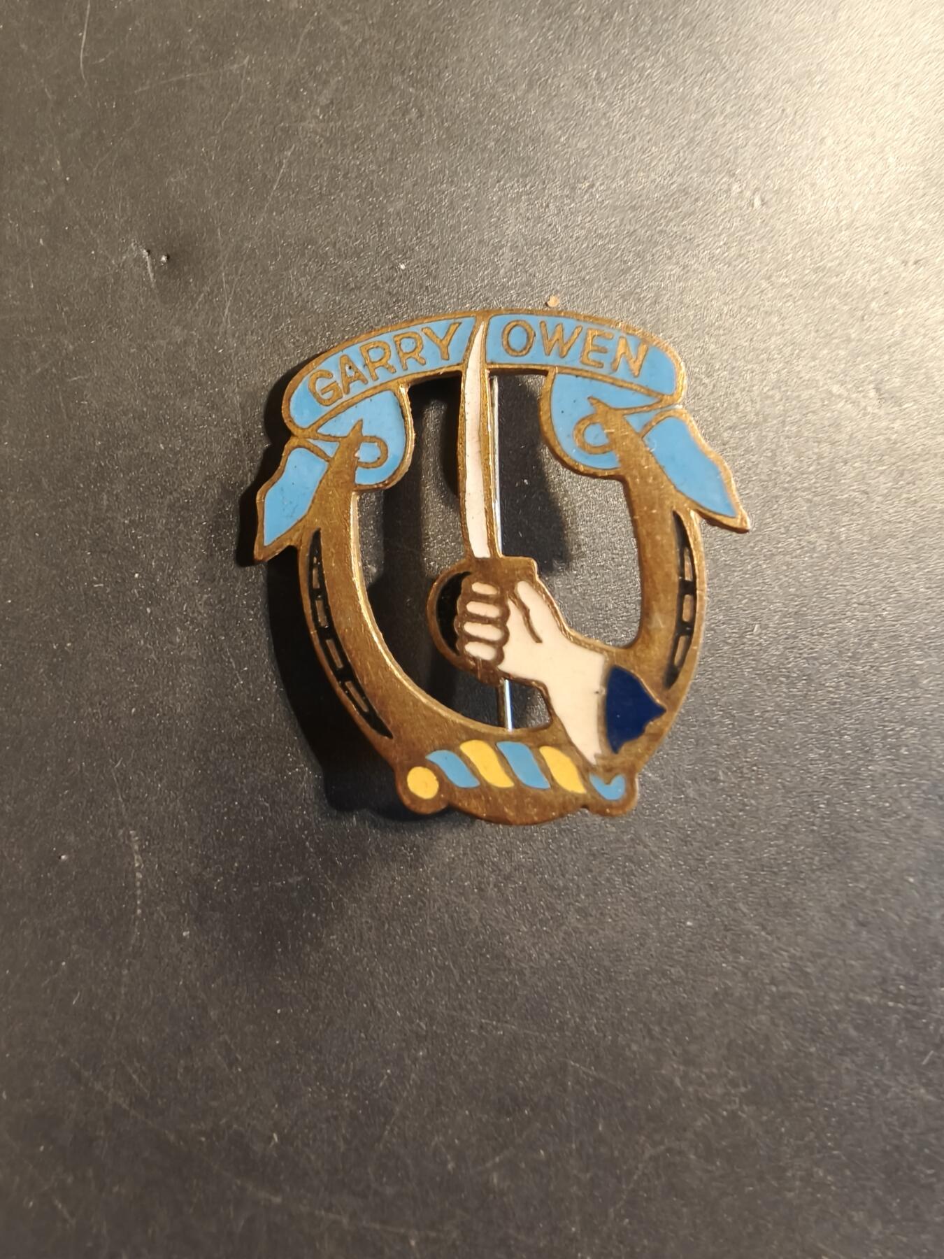 老王徽章第174期 美国陆军第7骑兵团证章    二战时期横针版