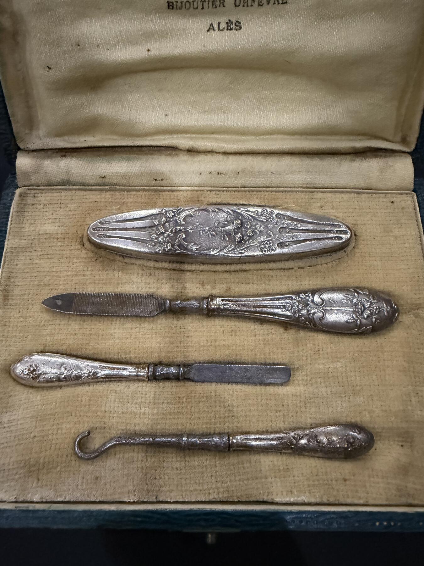 海外回流精品（欧美专场） 欧洲回流包银工具一盒，31.7g。