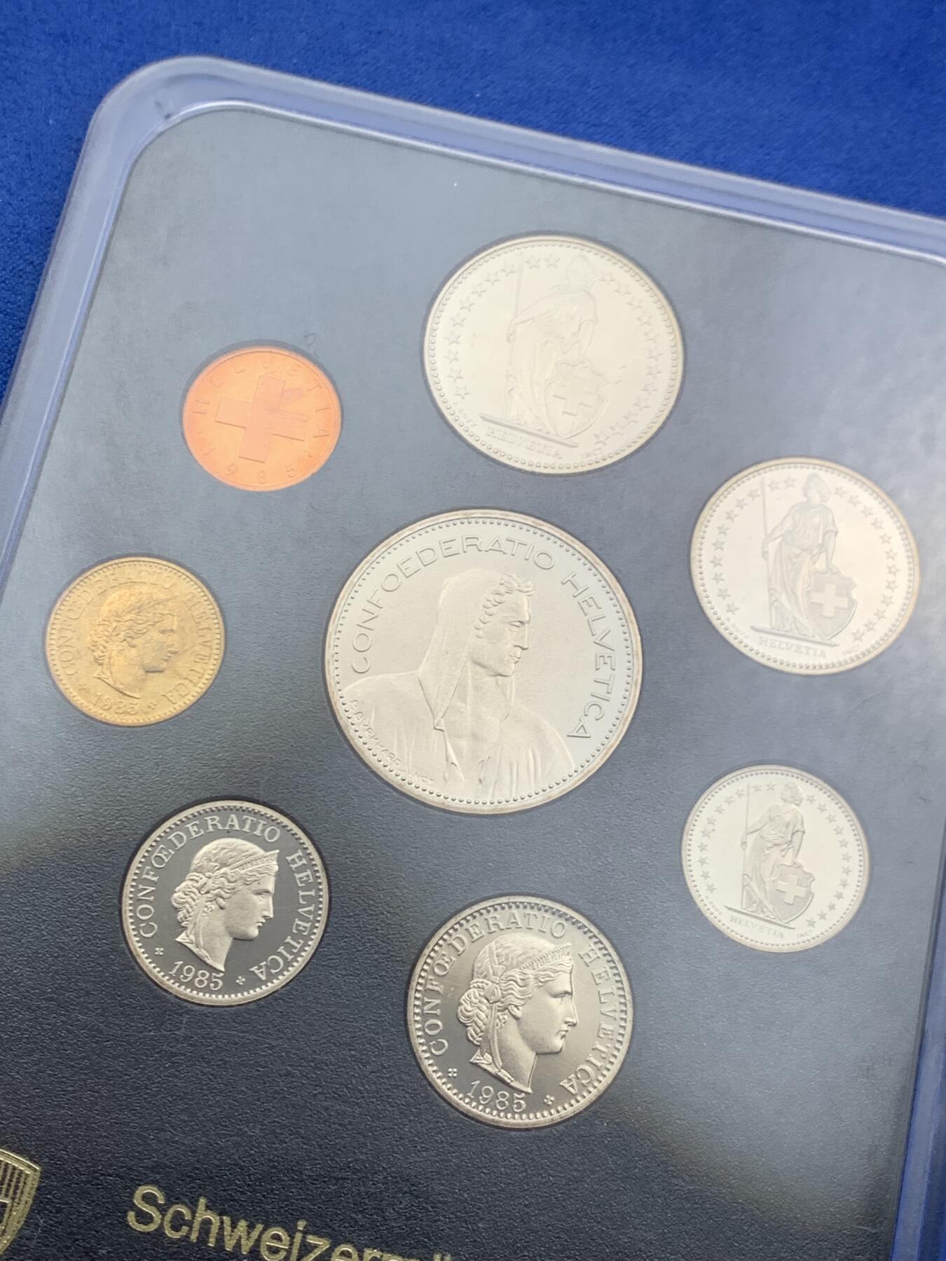 《竞宝斋》第454场 周日，周一 2场连拍 （全场包邮，欢迎送拍） 瑞士1985年精制套币