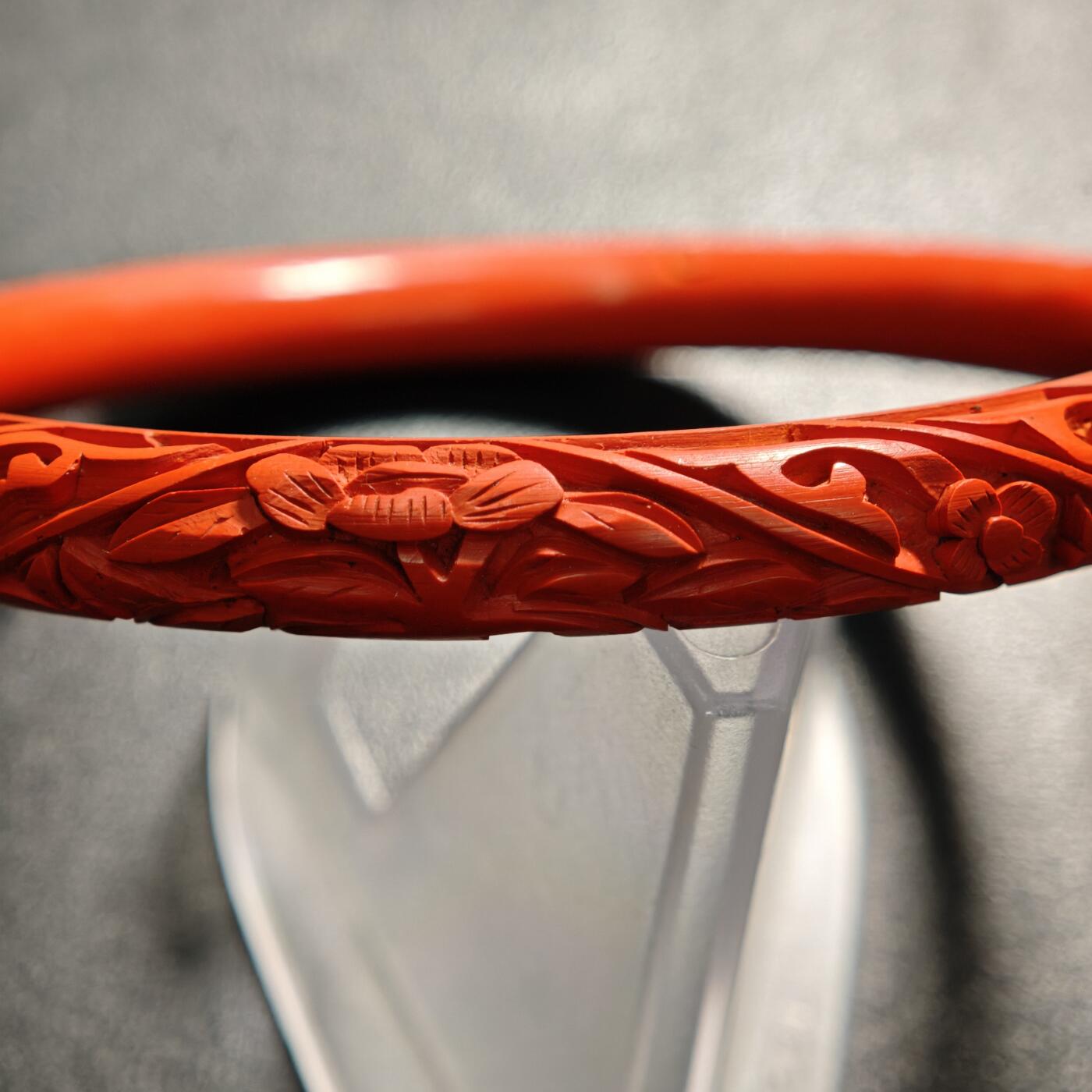 【德藏】世界币章拍卖第160期 漆器手镯 有一处瑕疵 外径约：88mm；内径约：71.5mm；粗约：8.8mm；重约：25.8g