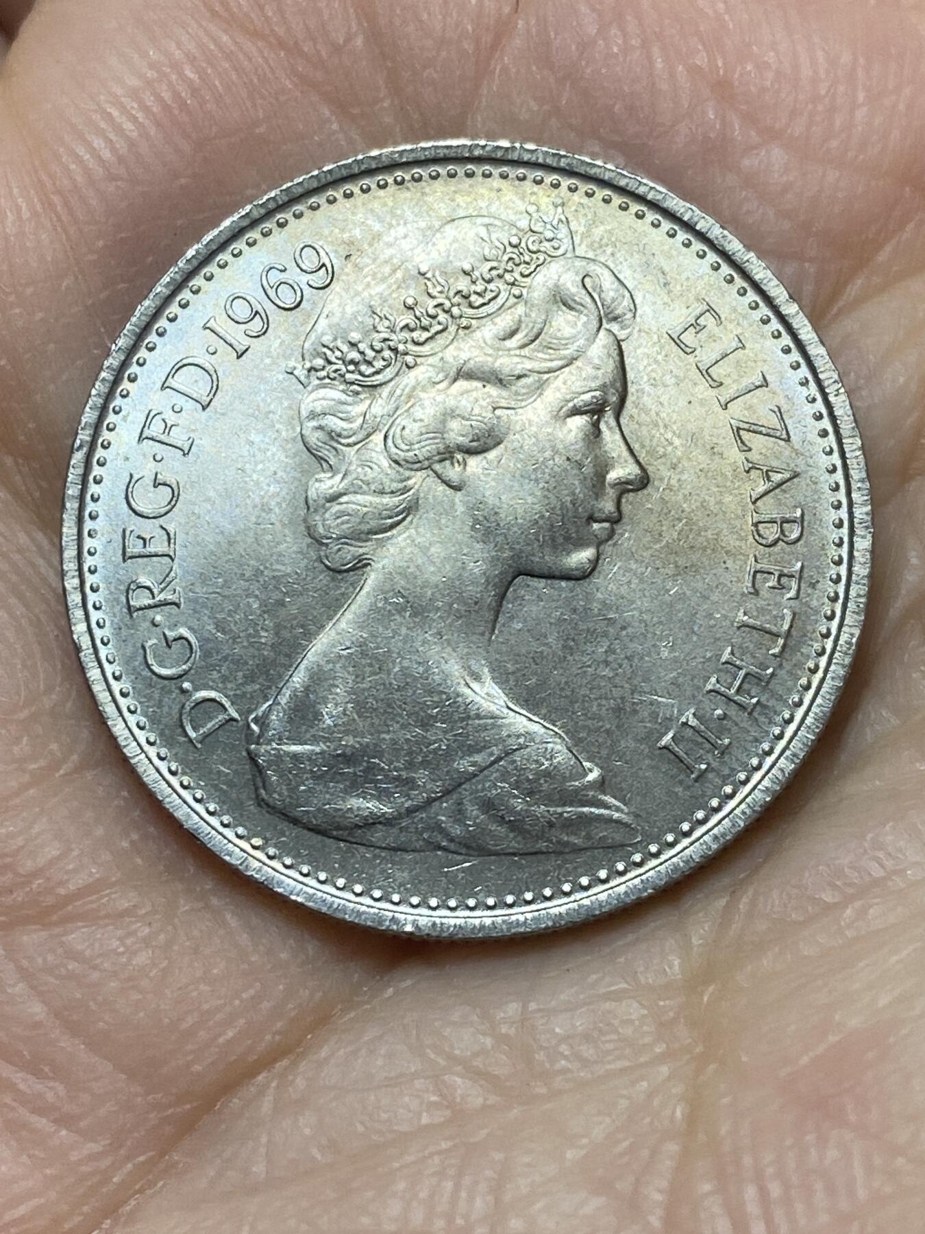 2026年第三场(总第一百七十二场）外国好品散币场(免佣金) 英国🇬🇧1969年5新便士(伊丽莎白二世中年花冠，十进制第一版)