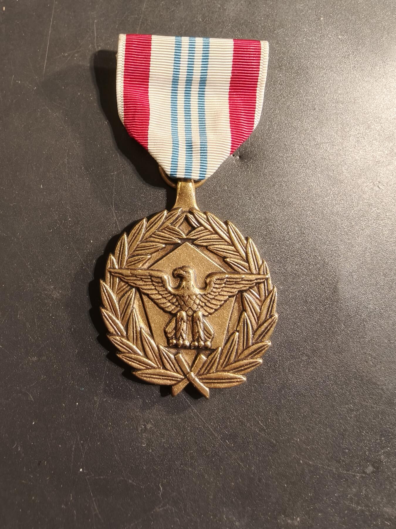 老王徽章第174期 美国国防部功绩服务奖章