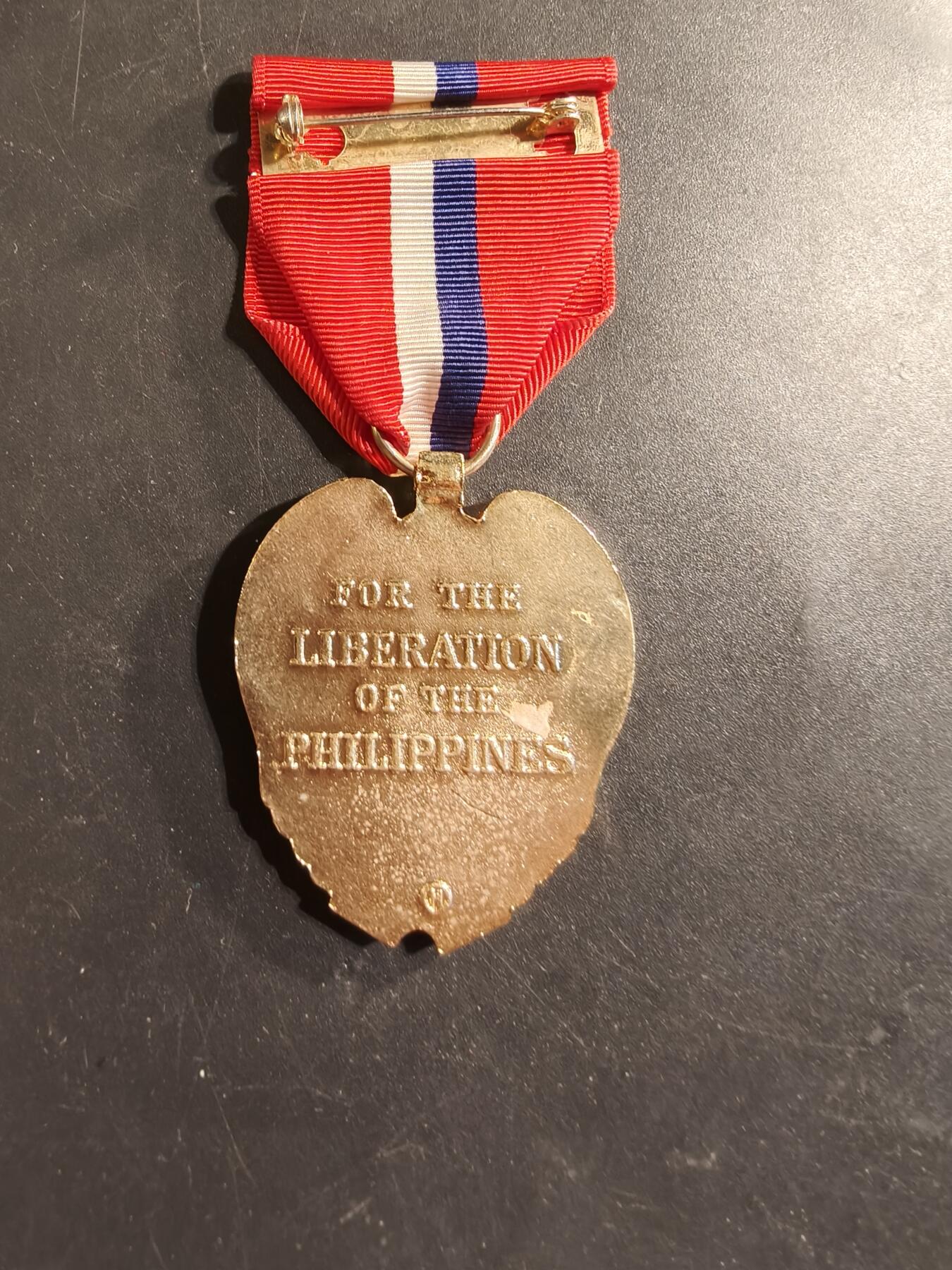 老王徽章第174期 美国二战解放菲律宾战役奖章