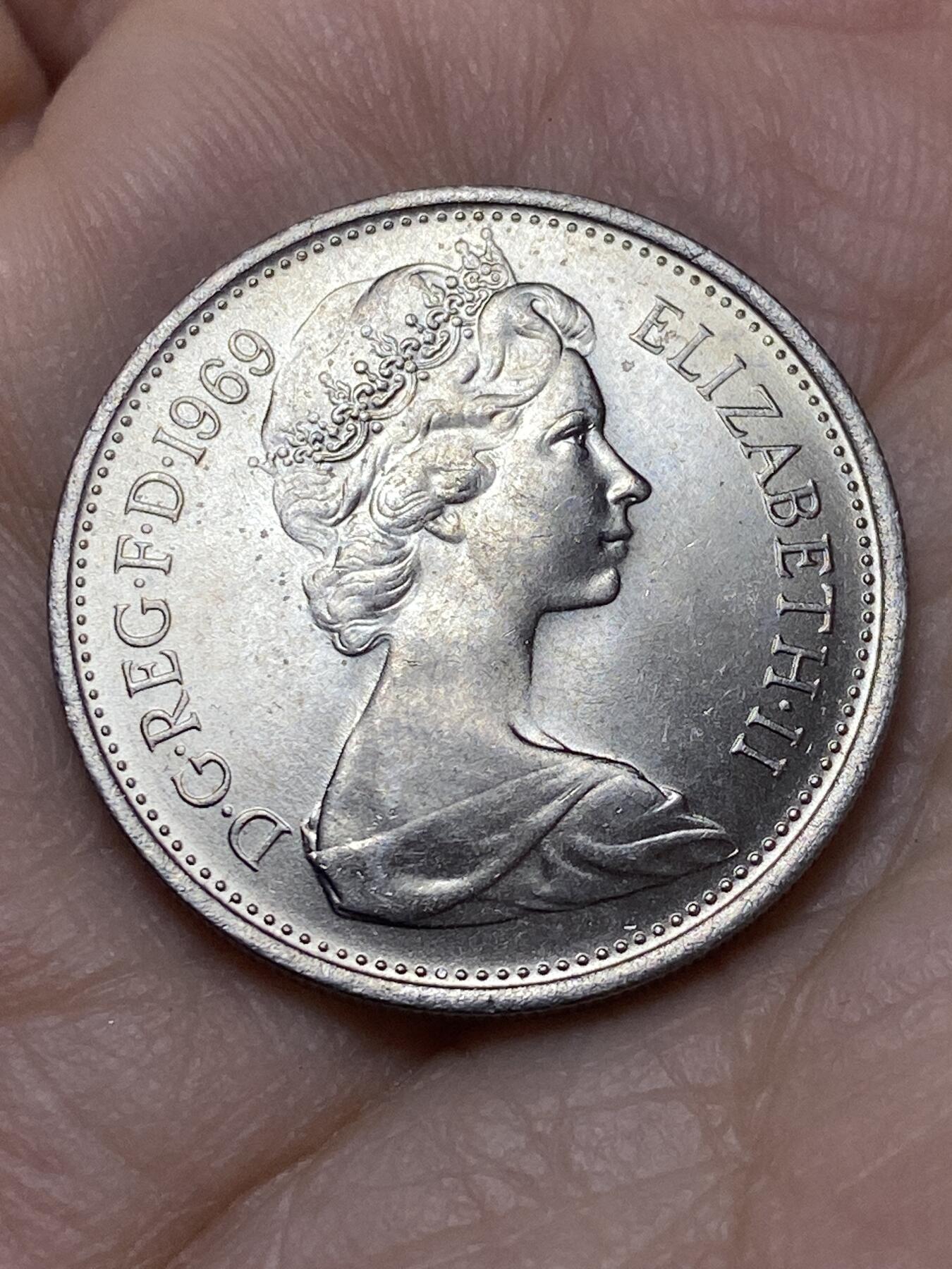 2026年第三场(总第一百七十二场）外国好品散币场(免佣金) 英国🇬🇧1969年5新便士(伊丽莎白二世中年花冠，十进制第一版)