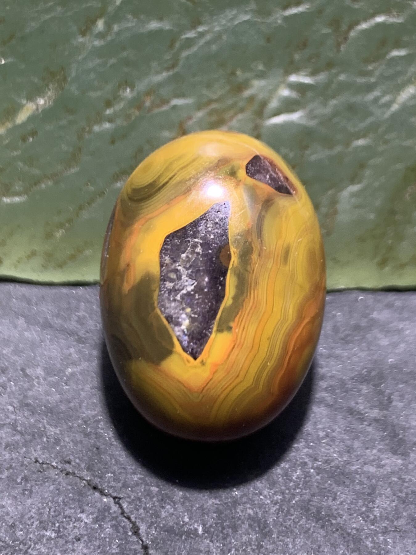 亚光冰飘战国红玛瑙手工雕刻真字随形通货珠一颗