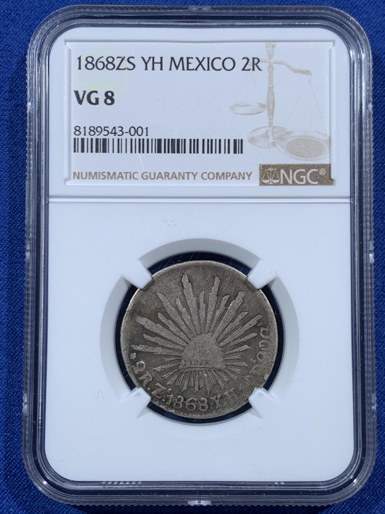 《竞宝斋》第454场 周日，周一 2场连拍 （全场包邮，欢迎送拍） 两枚一组 NGC VG8 墨西哥鹰洋辅币，辅币较主币数量少的多，一枚为ZS厂1868年2R银币，一枚为ZS厂1829年早期1R银币，出分不易，是为凑品种不二之选，还是N盒连号，收藏佳品，