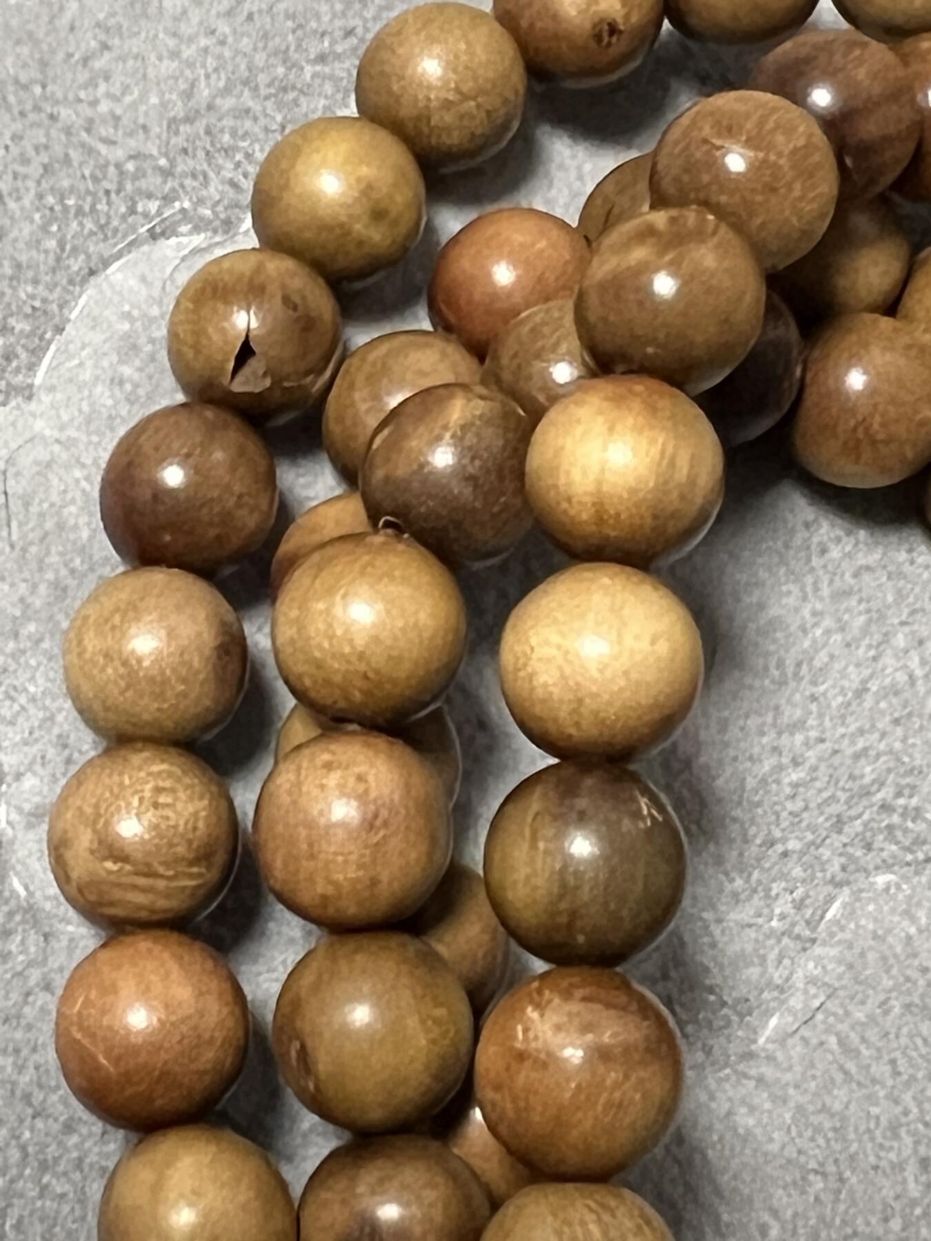 零元拍：正区印度老山檀 108/0.8长串 有珠子有裂带留疤 ，不影响品香