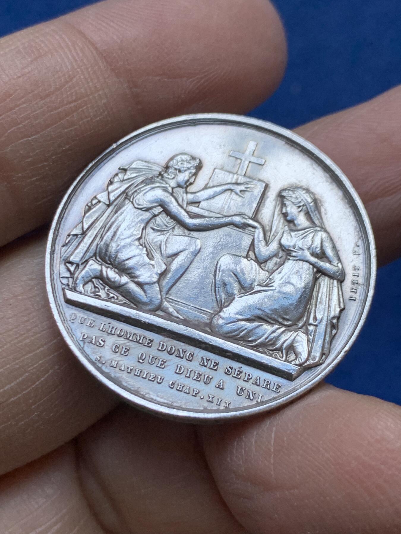 《竞宝斋》第454场 周日，周一 2场连拍 （全场包邮，欢迎送拍） 法国婚姻与爱情纪念银章 1863 蜜蜂银标 13.75克 31.6MM