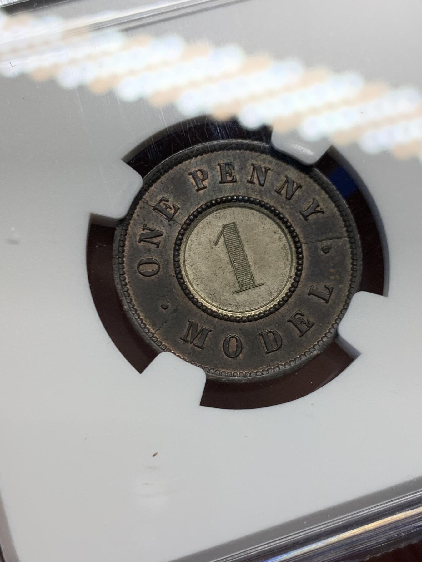 《竞宝斋》第454场 周日，周一 2场连拍 （全场包邮，欢迎送拍） NGC MS62英国（1844年）一便士双色代币 内圈为镀银版本 比较少见