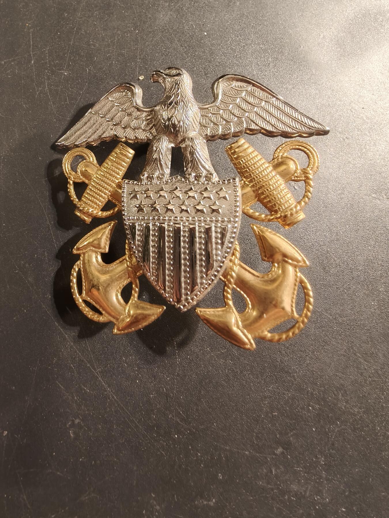 老王徽章第174期 美国海军大檐帽帽徽