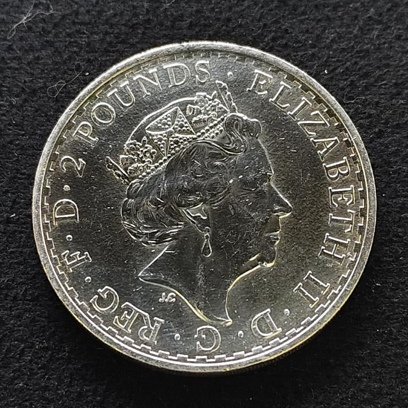 【全场包邮】纯粹捡漏拍493场 英国2017年2镑不列颠尼亚女神5版女王像1盎司999纯银币【38.61毫米31.1克，纯银价约560元（按18元银价折算）】