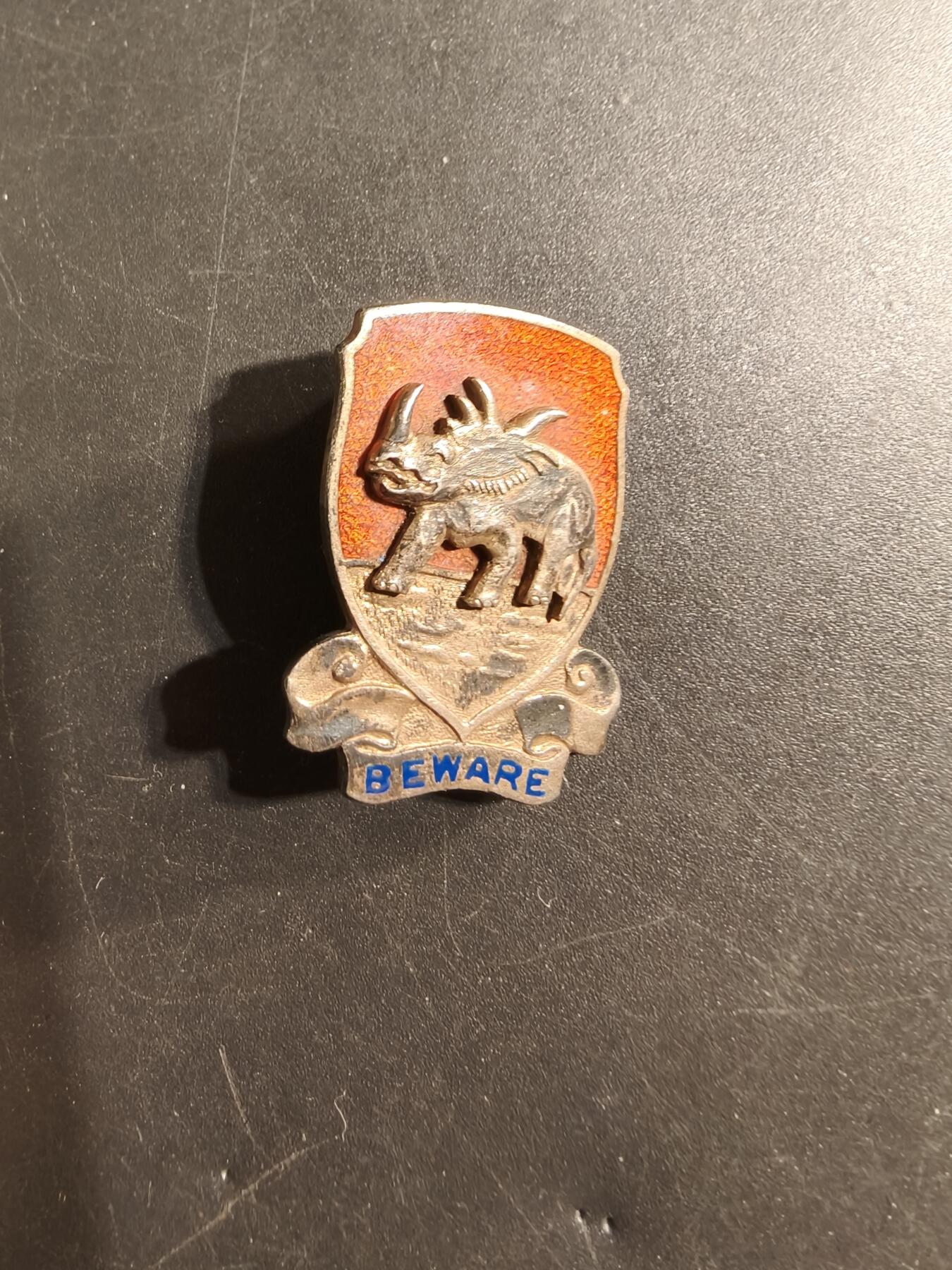 老王徽章第174期 美国陆军第711坦克歼击营证章    二战时期横针版    925银珐琅    9.8g