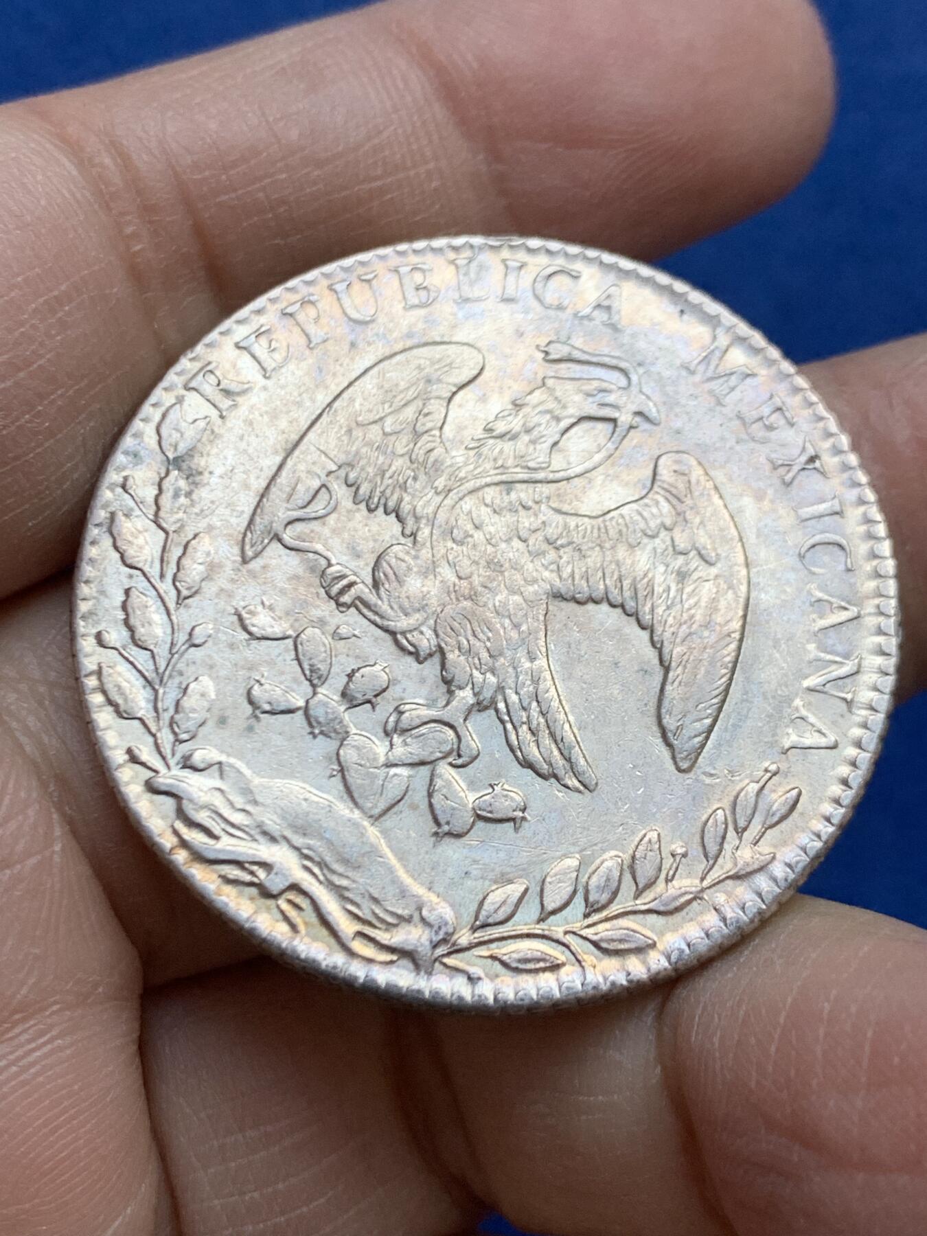 《竞宝斋》第454场 周日，周一 2场连拍 （全场包邮，欢迎送拍） 墨西哥1885 GO RR版 8R鹰洋银币 UNC少见好品