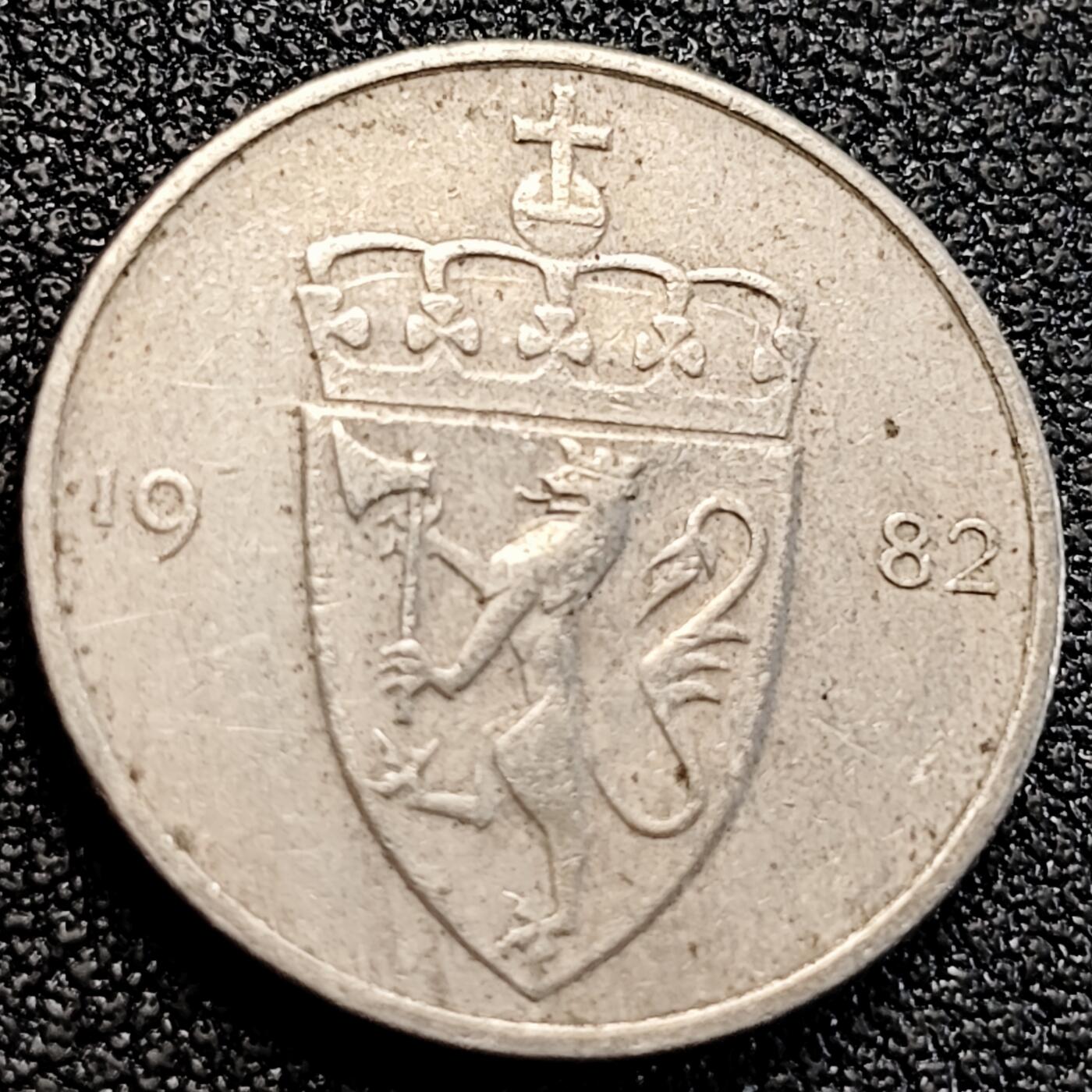 泉币菌-第163场-新年第六场 精品福利场 奥拉夫五世皇冠王冠立狮 挪威1982年 50欧尔銅镍币22mm4.8g