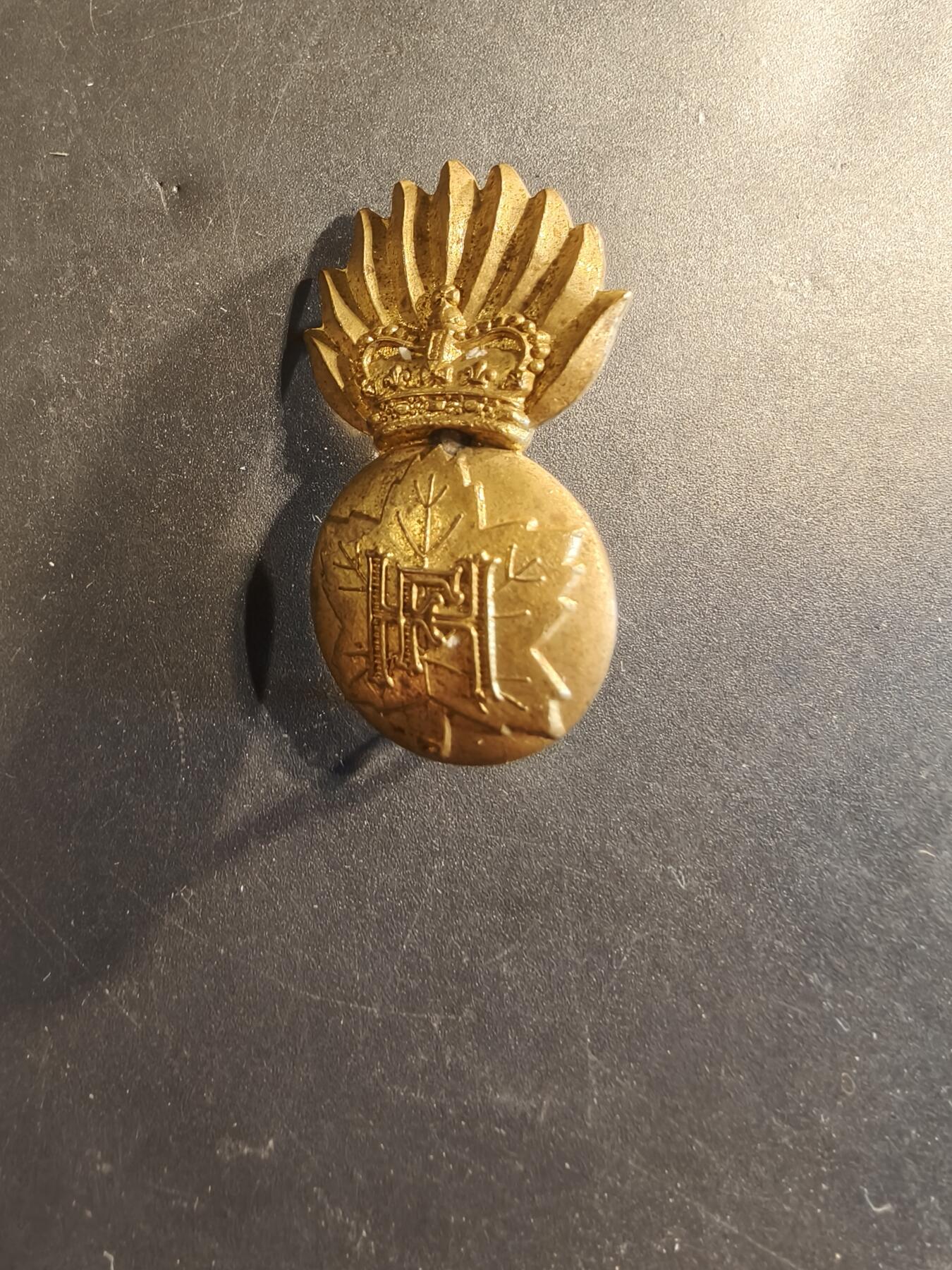 老王徽章第174期 英国皇家高地燧发枪团帽徽    一战时期