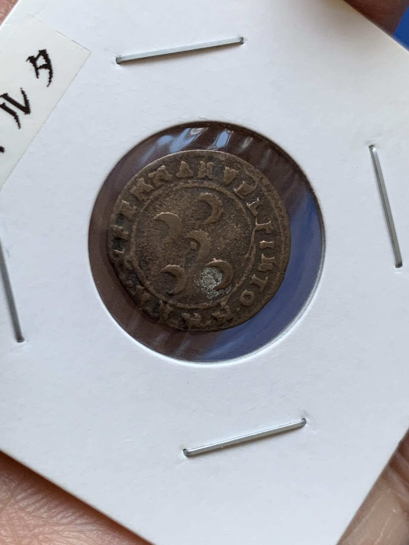 《竞宝斋》第454场 周日，周一 2场连拍 （全场包邮，欢迎送拍） 医院骑士团（马耳他骑士团） 1743年 1格兰诺 铜币 精致的小钱币 背面有骑士团徽 细节不错 少见品种