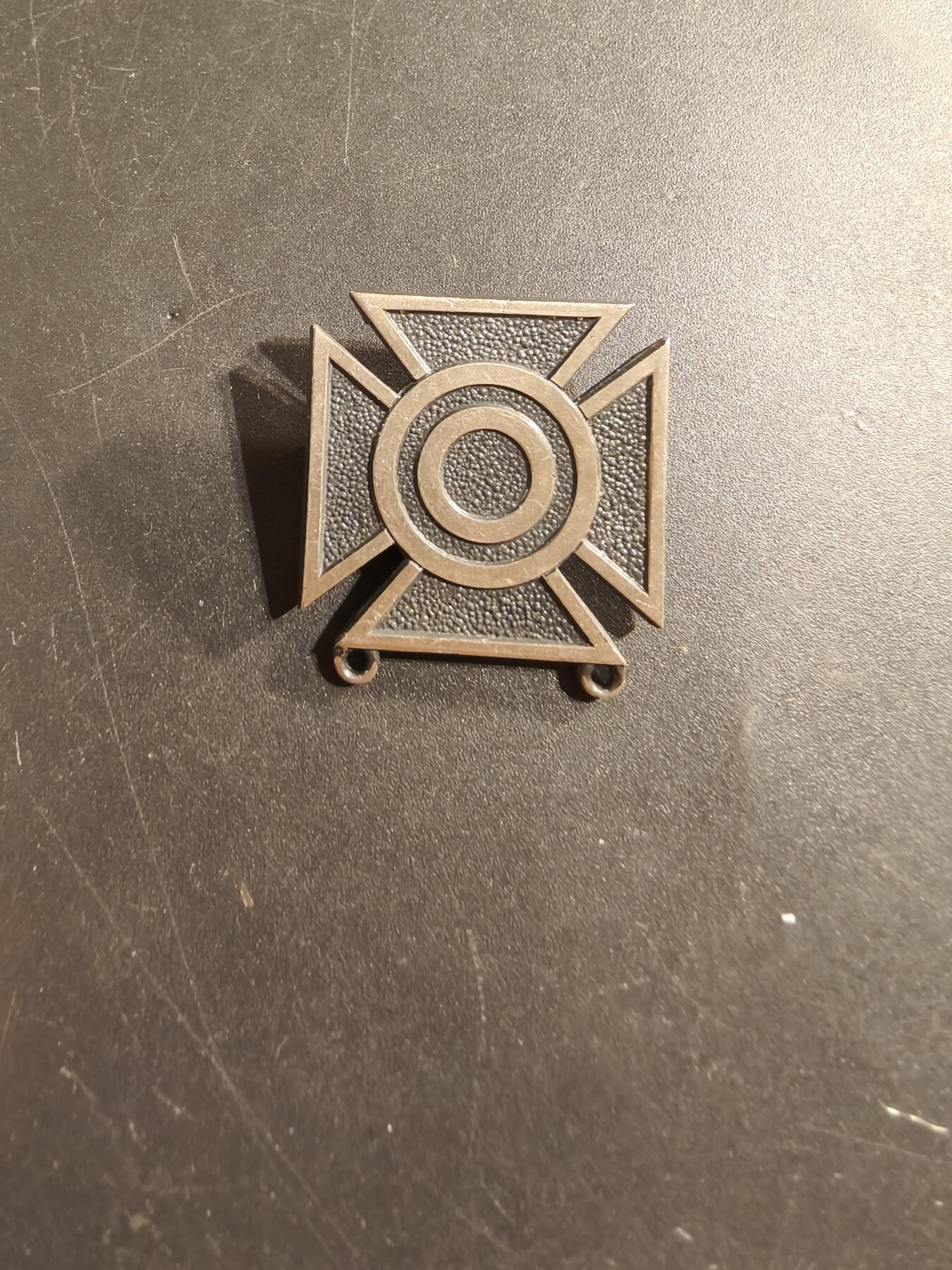 老王徽章第174期 美国陆军神射手技能章   二战时期横针版   925银  8.4g