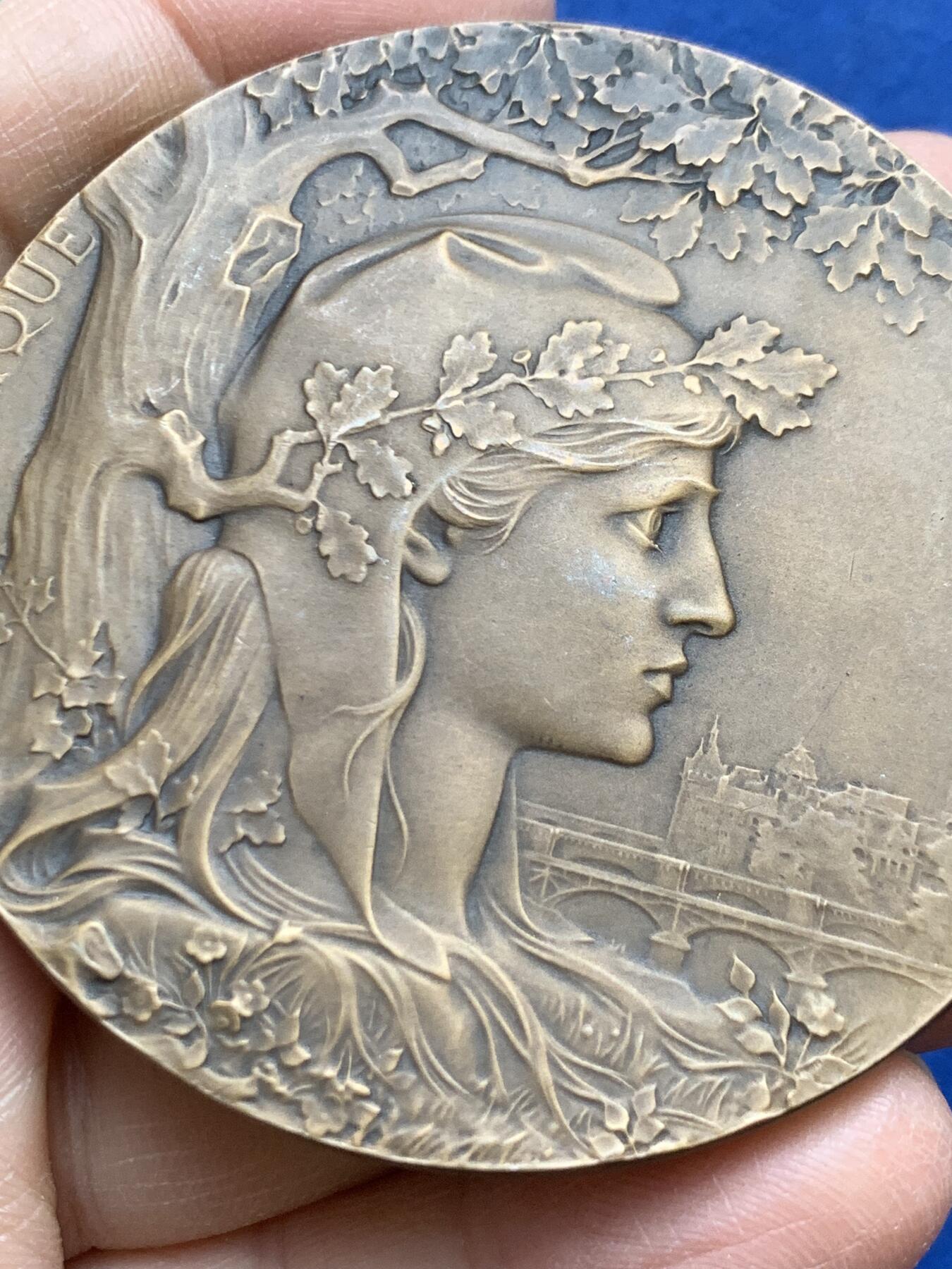 《竞宝斋》第454场 周日，周一 2场连拍 （全场包邮，欢迎送拍） 名家名作 1900年巴黎世博会纪念大铜章 102克 63mm 丰饶角铜标