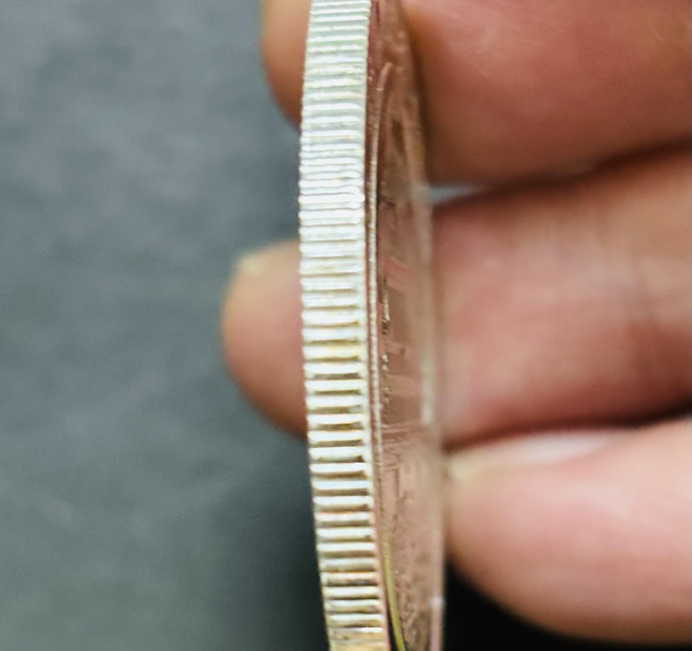 文馨钱币收藏 2026新年第二场（第 288 场）【长期接代拍品】 中华人民共和国成立 60 周年精制纪念章——开国大典题材，不知道是不是银，第一次收到这种，重量看图