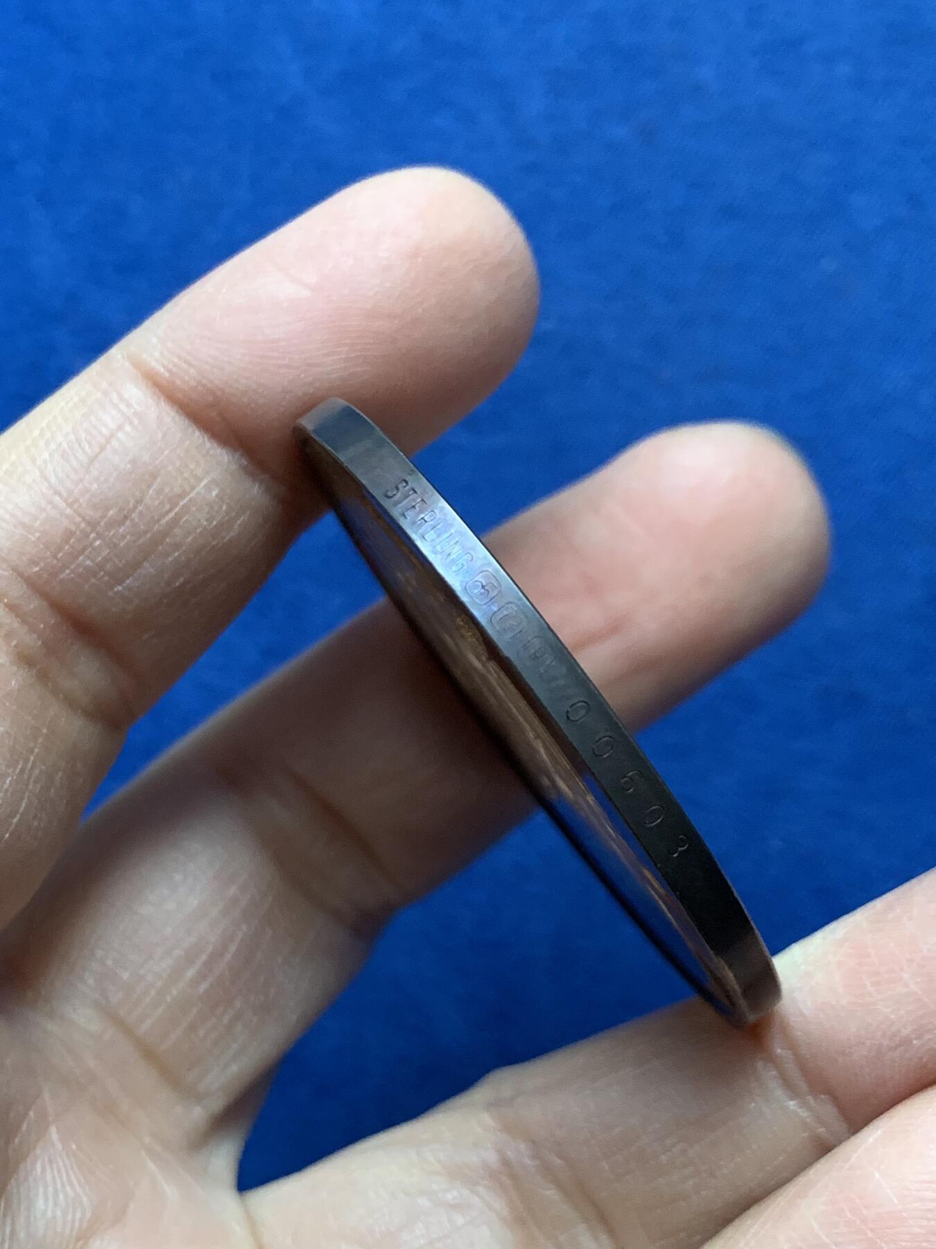 《竞宝斋》第454场 周日，周一 2场连拍 （全场包邮，欢迎送拍） 925银 五彩包浆大银章 38.25g 44.2mm