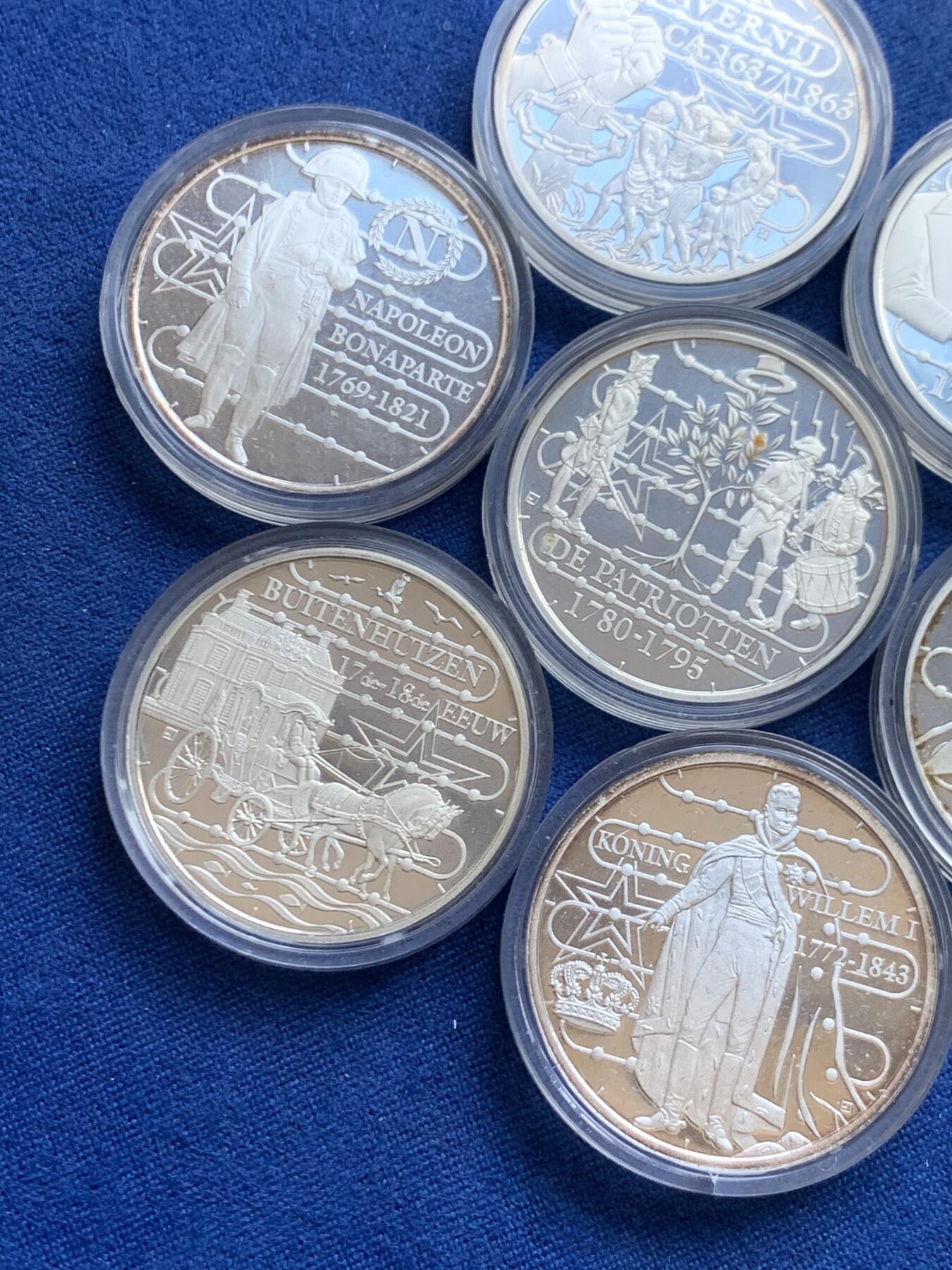 《竞宝斋》第454场 周日，周一 2场连拍 （全场包邮，欢迎送拍） 七枚一组 荷兰历史名人银章 约800银 总重65.7克