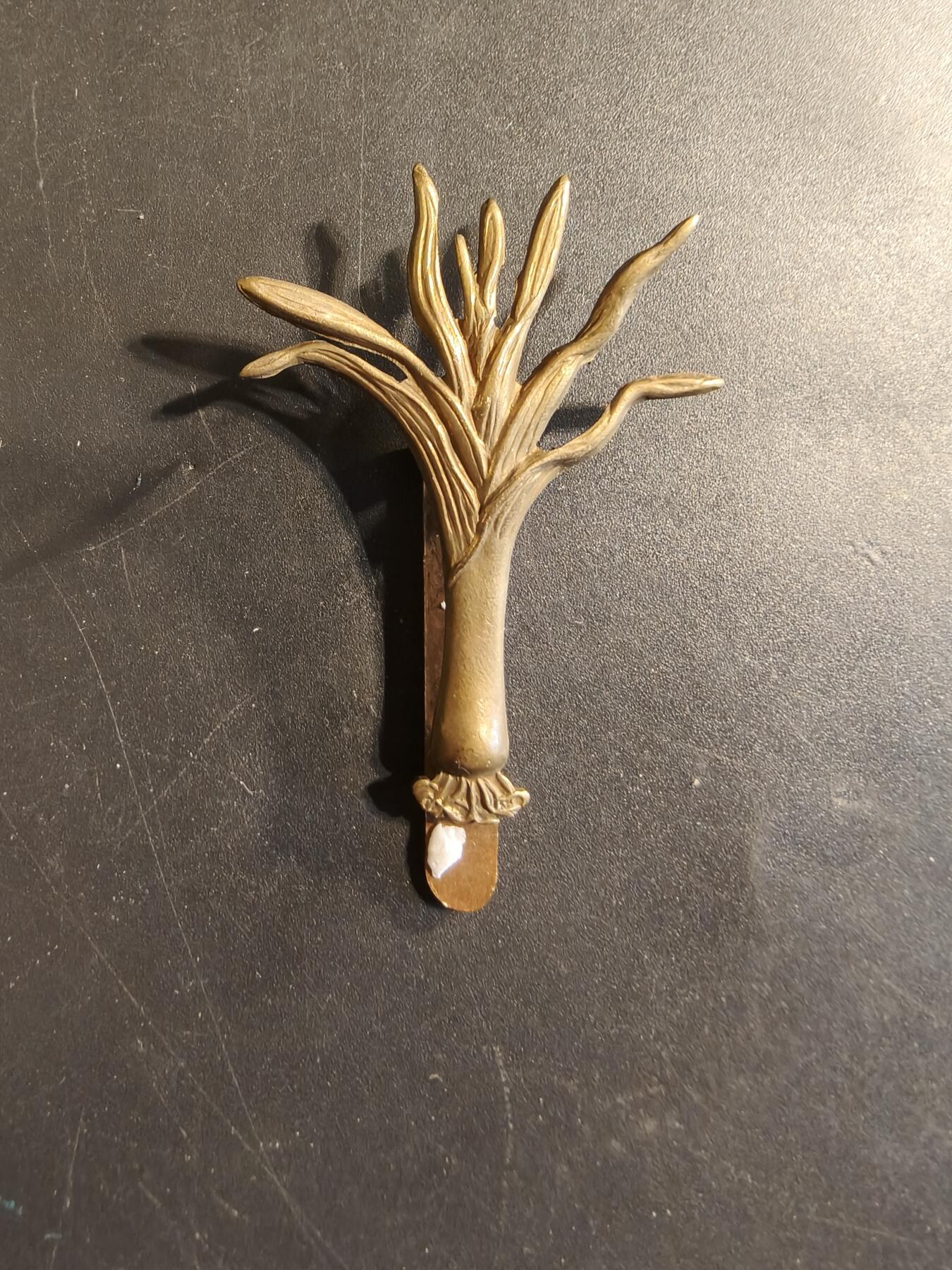 老王徽章第174期 英国威尔士近卫步兵团帽徽    一战时期