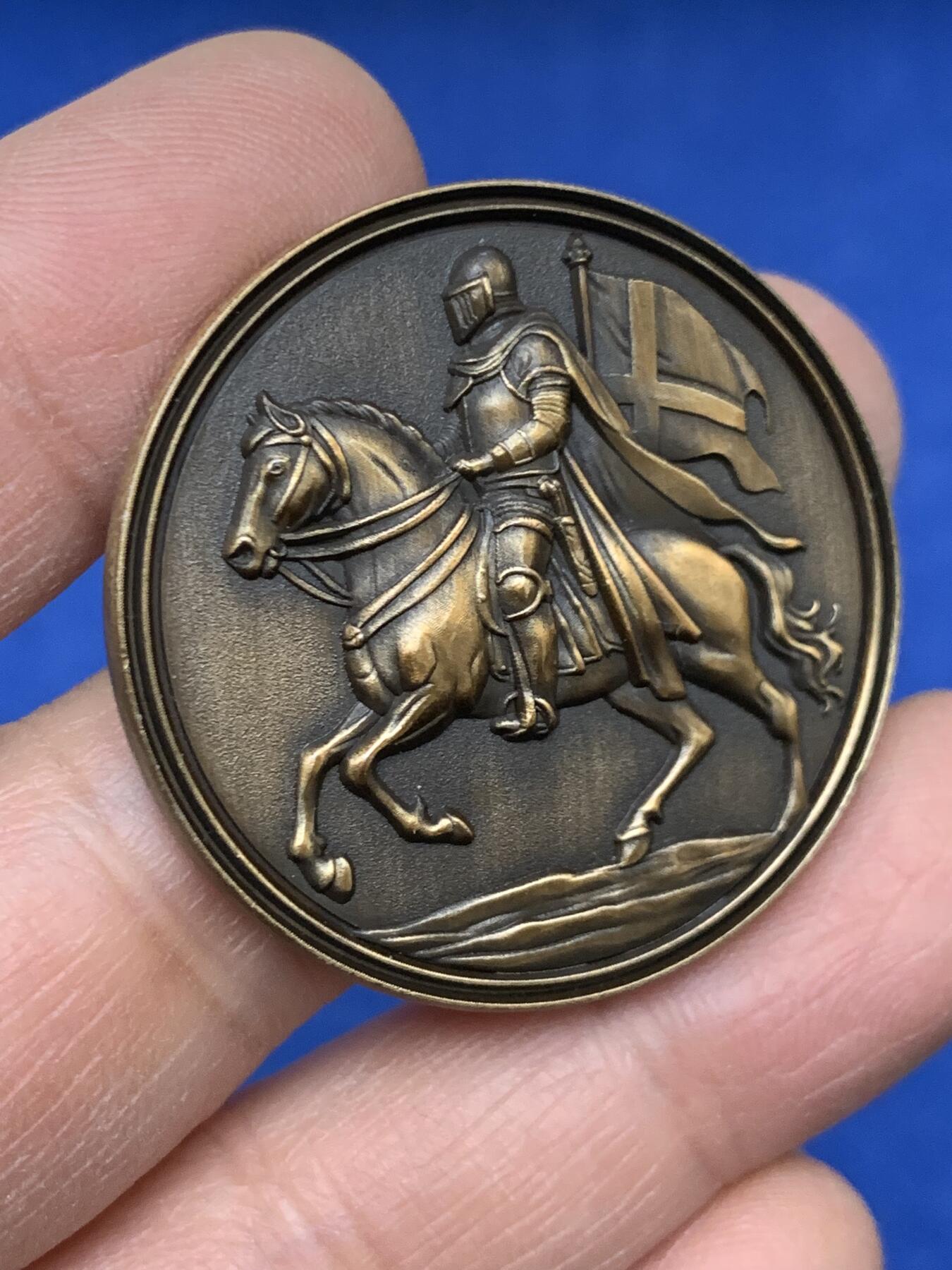 《竞宝斋》第454场 周日，周一 2场连拍 （全场包邮，欢迎送拍） 竞宝斋 大寒之约限量纪念章 高浮雕版本 送拍可抵100元卖家佣金