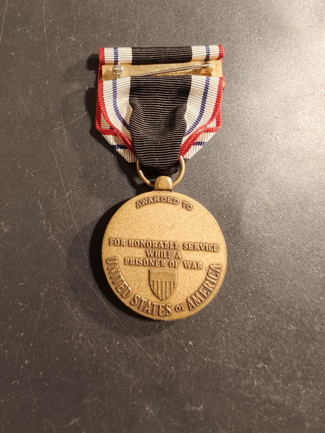 老王徽章第174期 美国荣誉战俘纪念章