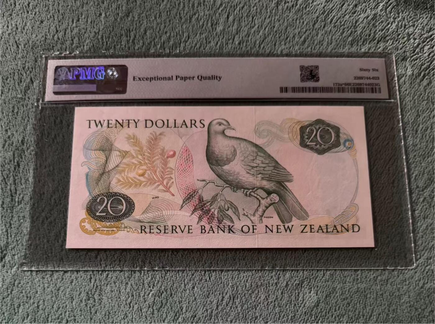 【礼羽收藏】🌏世界钱币拍卖第118期 新西兰 1981-85年20元 补号 花冠女王 PMG66EPQ