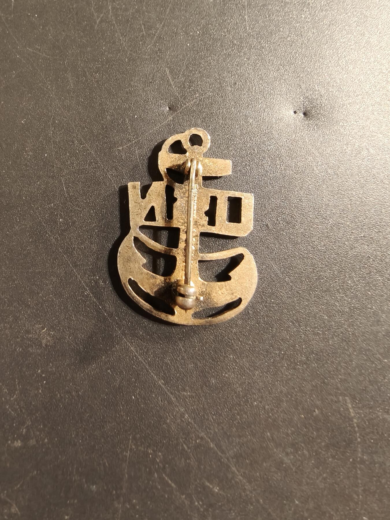 老王徽章第174期 美国海军士官长领章    二战时期横针版   925银镀金    4.3g     Gemsco厂标