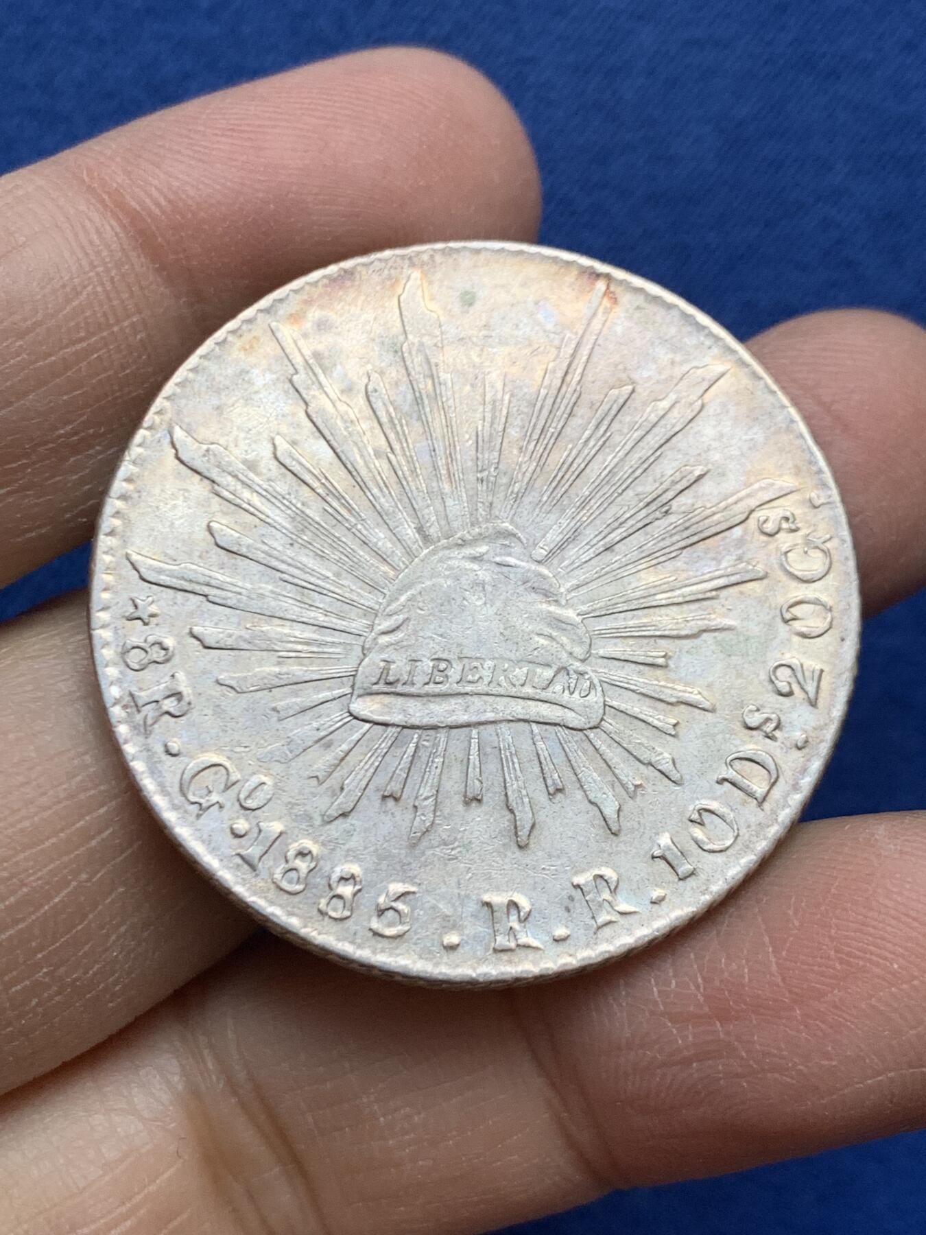 《竞宝斋》第454场 周日，周一 2场连拍 （全场包邮，欢迎送拍） 墨西哥1885 GO RR版 8R鹰洋银币 UNC少见好品