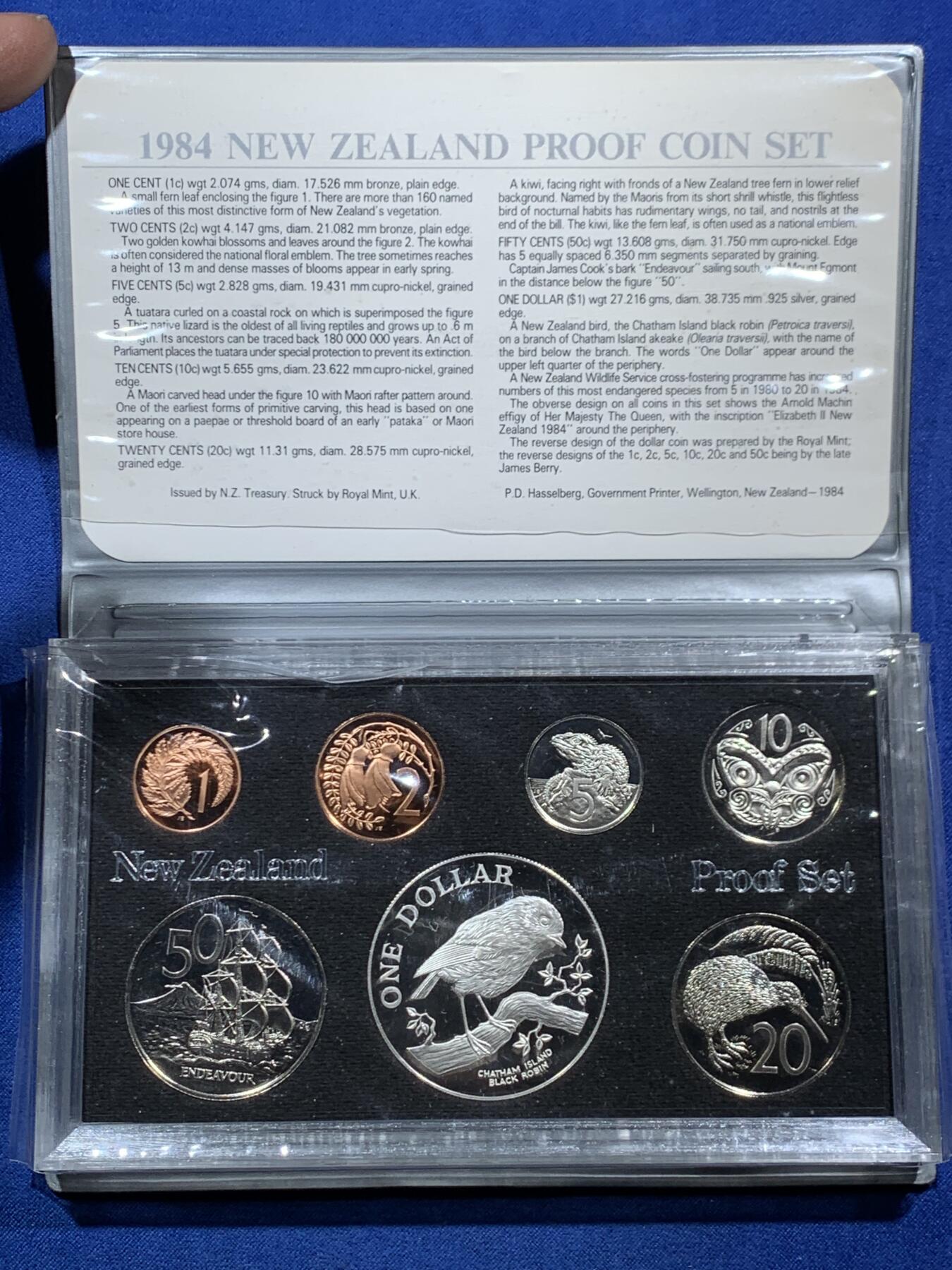 《竞宝斋》第454场 周日，周一 2场连拍 （全场包邮，欢迎送拍） 新西兰1984年官方精制套币 含1元精制银币 925银 27克