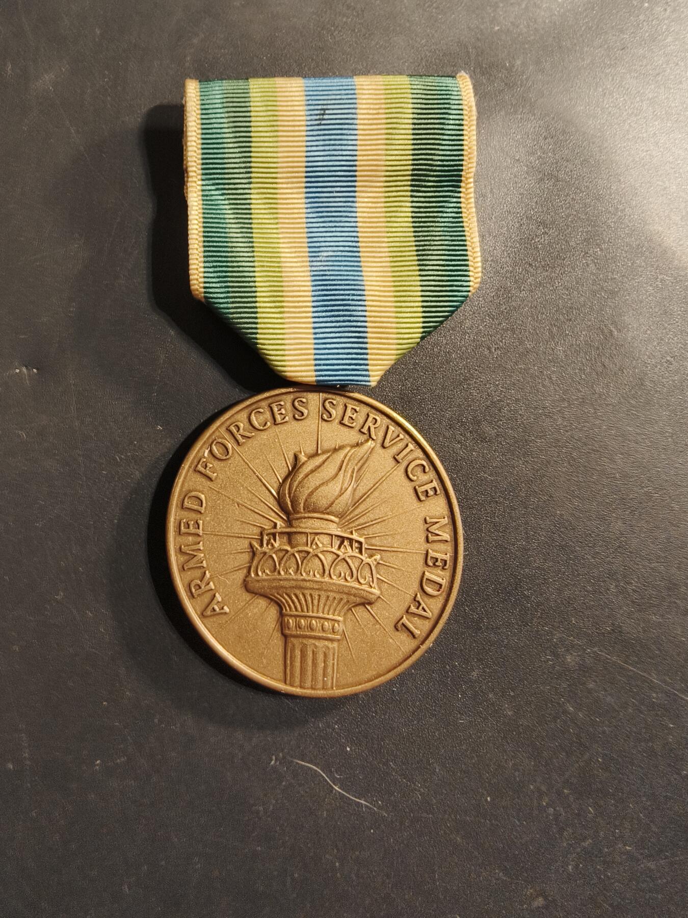 老王徽章第174期 美国武装力量服役奖章