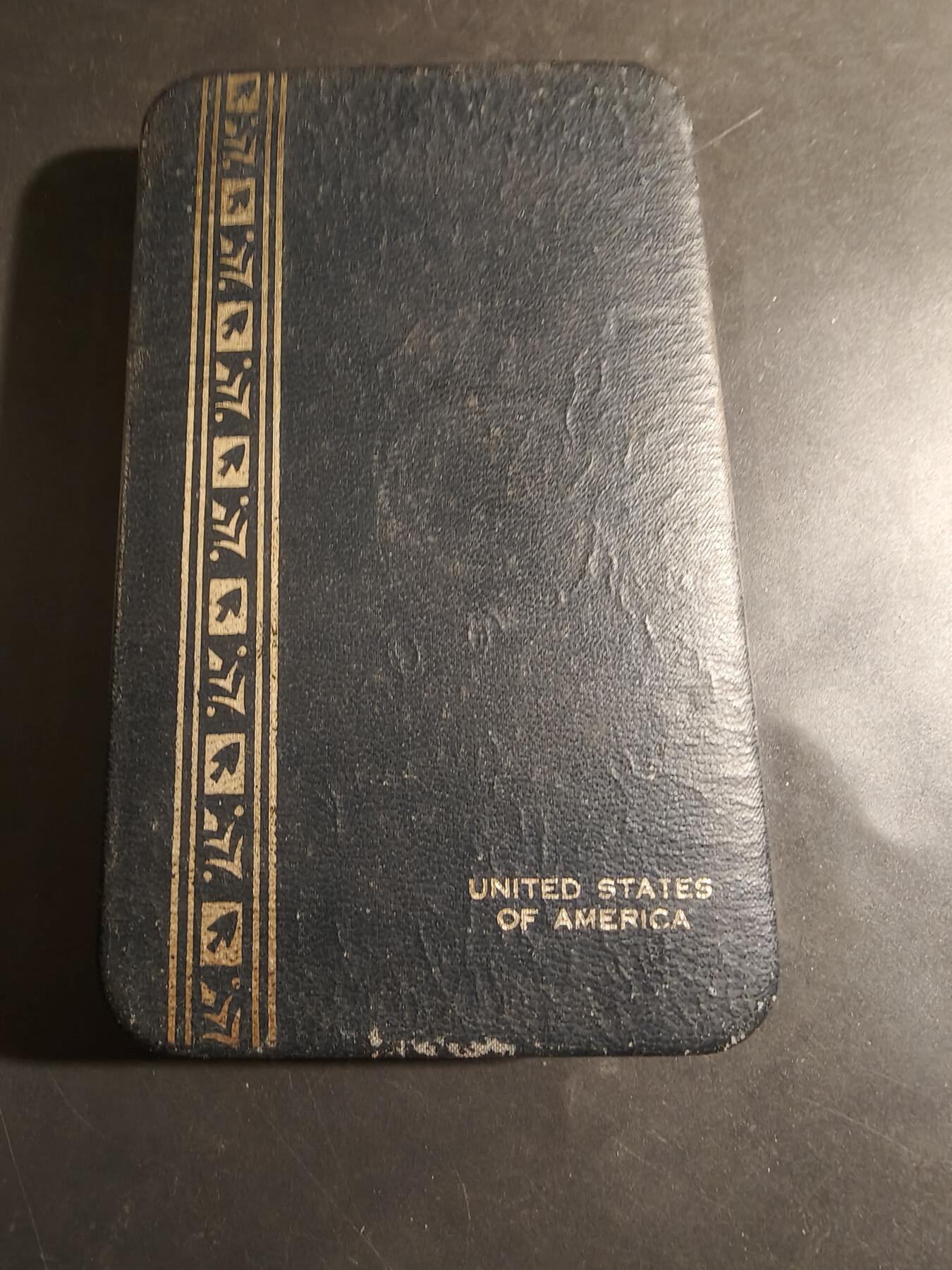 老王徽章第174期 美国海军杰出服役勋章    原盒带略