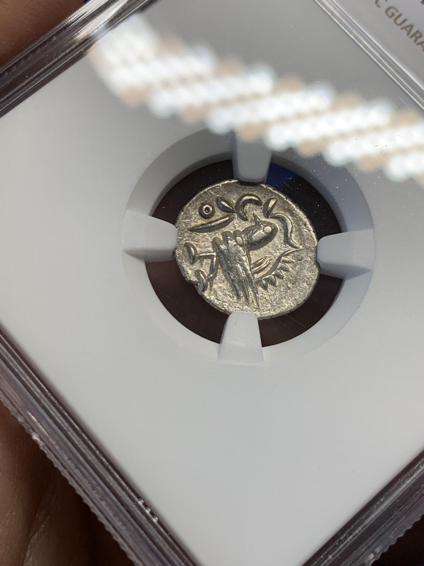 《竞宝斋》第454场 周日，周一 2场连拍 （全场包邮，欢迎送拍） NGC AU53 柬埔寨1600年-1860年神鸟2PE银币 东南亚经典品种