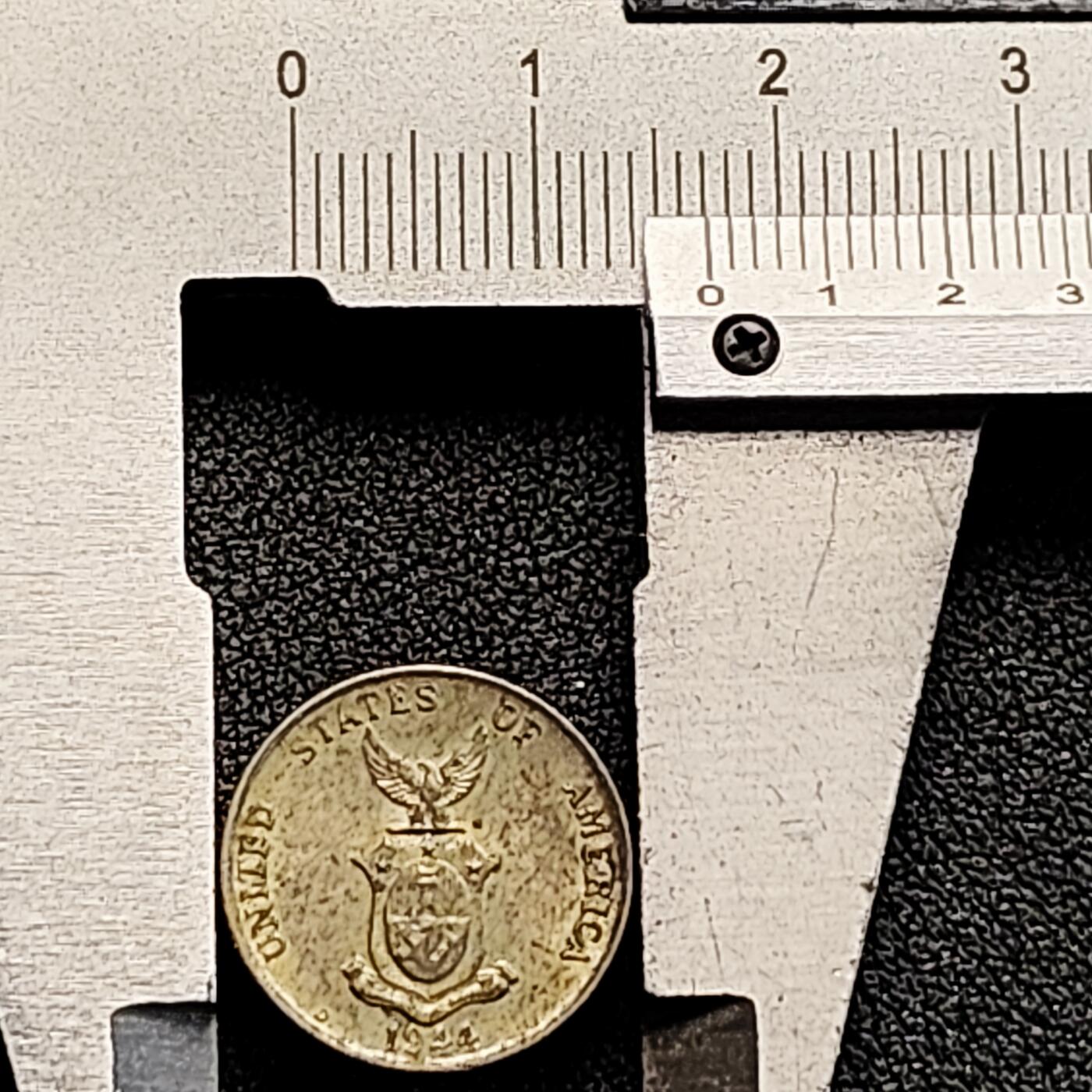 泉币菌-第162场- 新年第五场 精品福利场 带光美品 1944年美属菲律宾小10分银币 重2克 含银75% 直径17MM 厚1.1MM