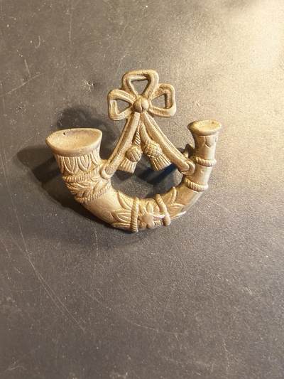 老王徽章第174期 - 英国陆军轻步兵团帽徽   一战时期